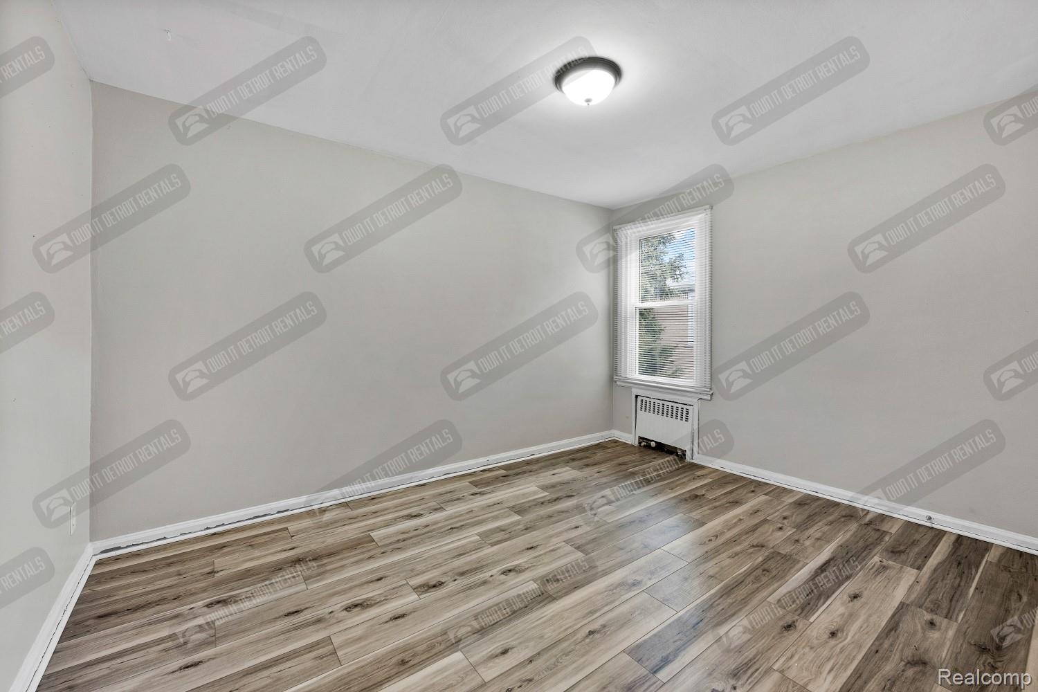1000 Merton #5 Road Property Photo 9