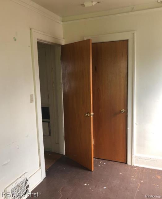 7127 Linsdale Street Property Photo 3
