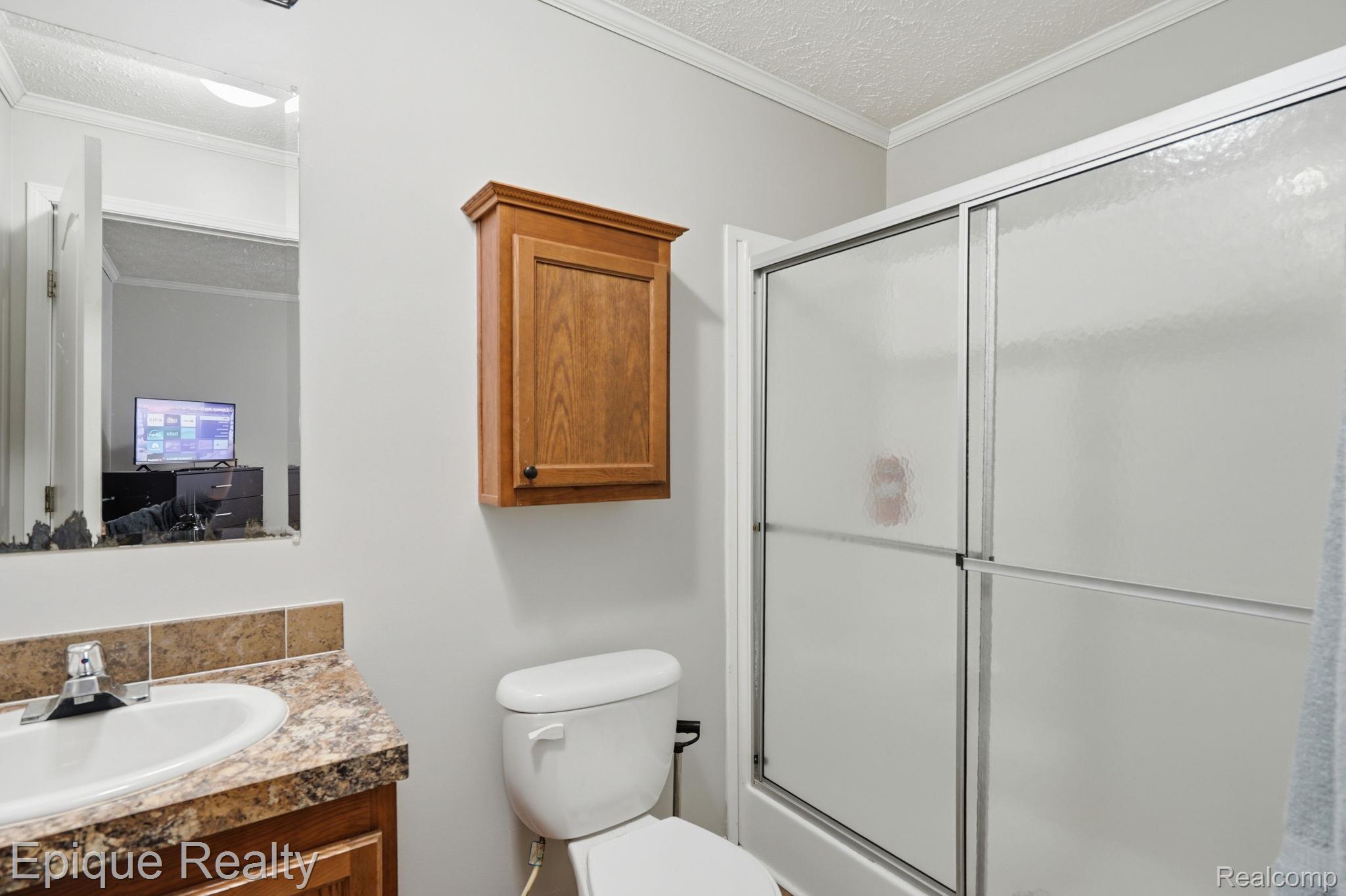 16031 Beech Daly Road Property Photo 14