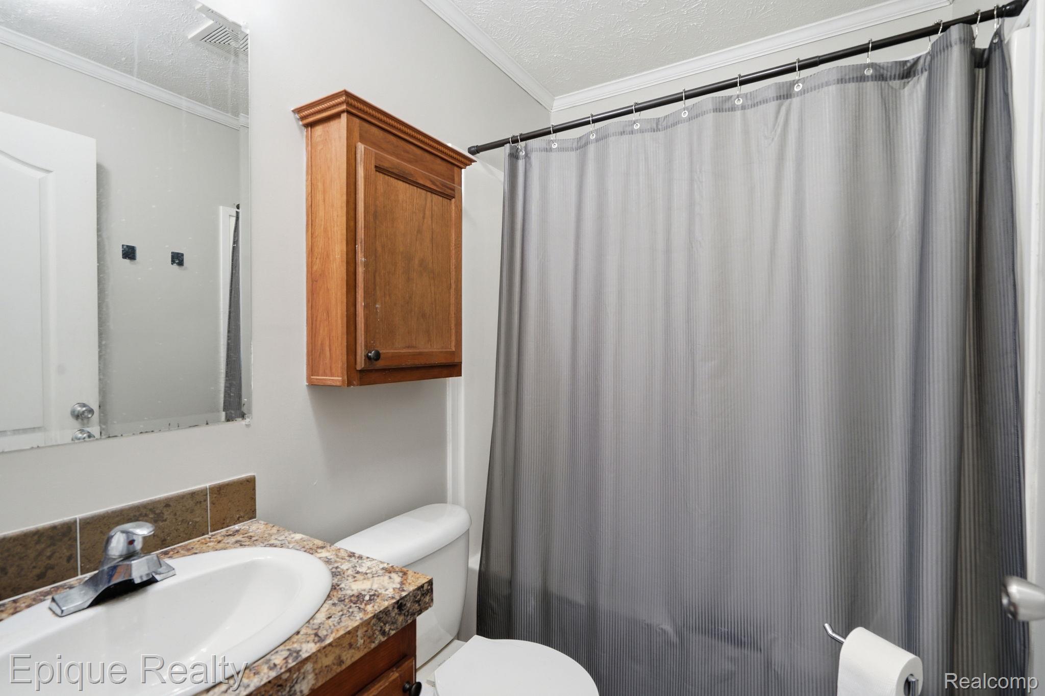 16031 Beech Daly Road Property Photo 15