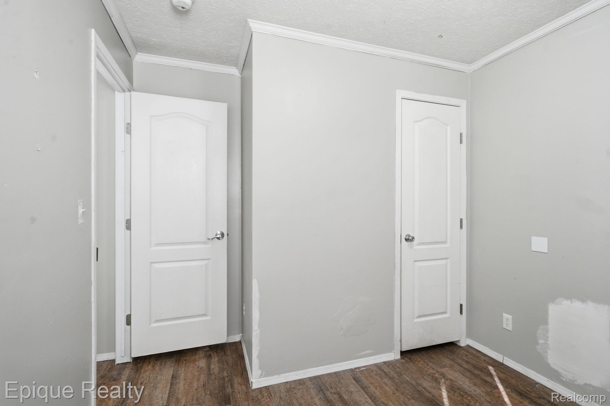 16031 Beech Daly Road Property Photo 17