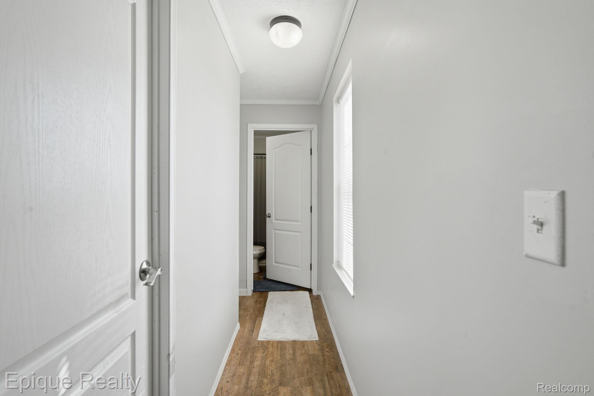 16031 Beech Daly Road Property Photo 19