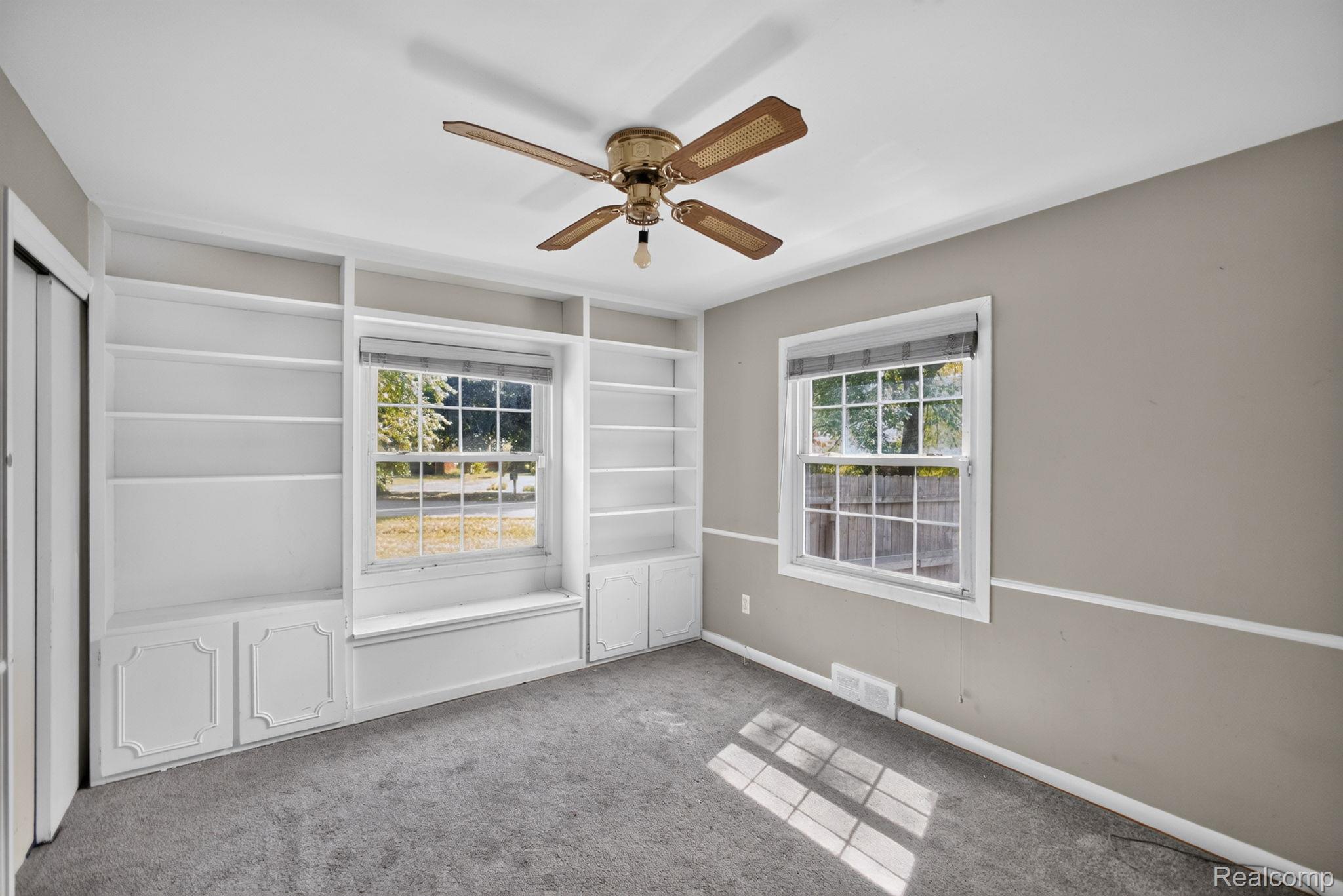 28025 Sunset Boulevard Property Photo 6