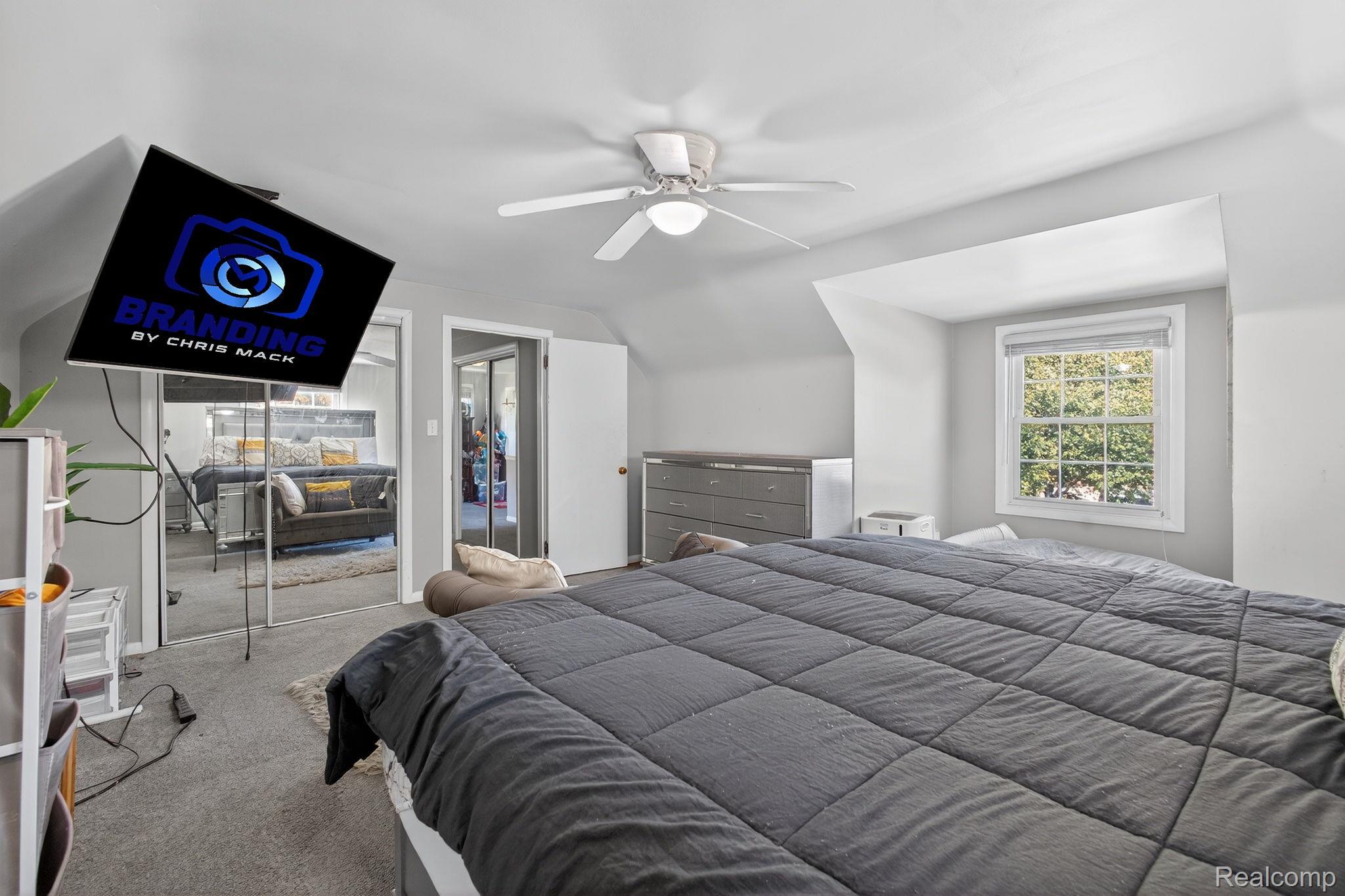 28025 Sunset Boulevard Property Photo 14