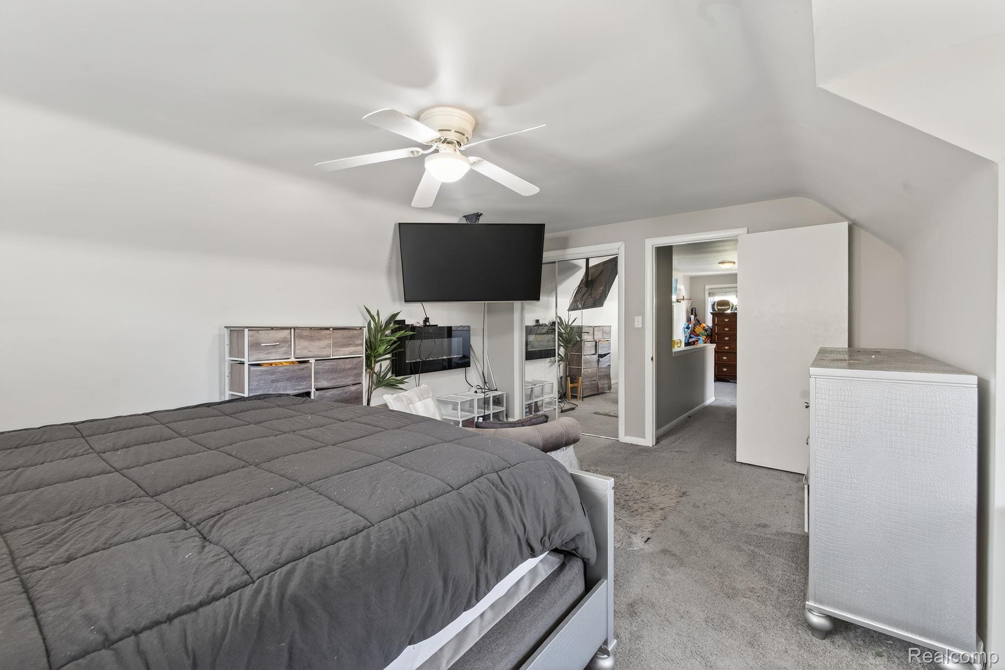28025 Sunset Boulevard Property Photo 15