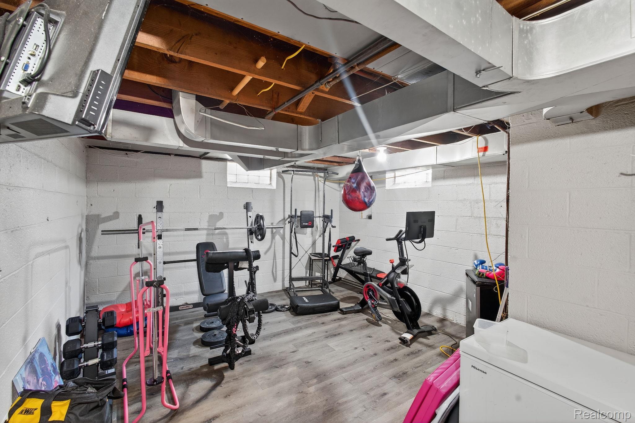 28025 Sunset Boulevard Property Photo 19