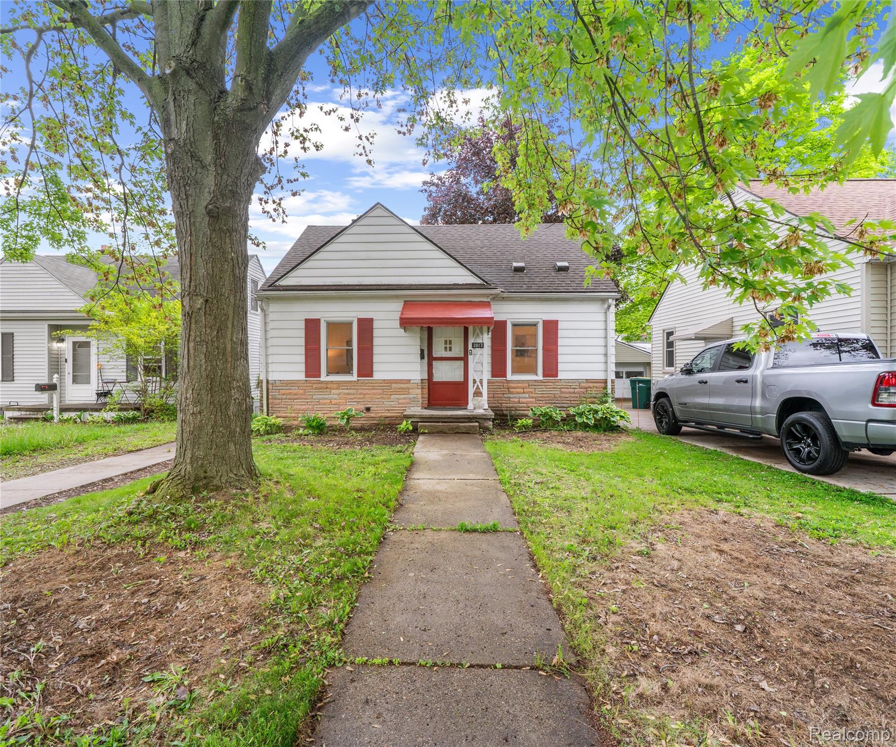 2017 Harding Avenue Property Photo 7