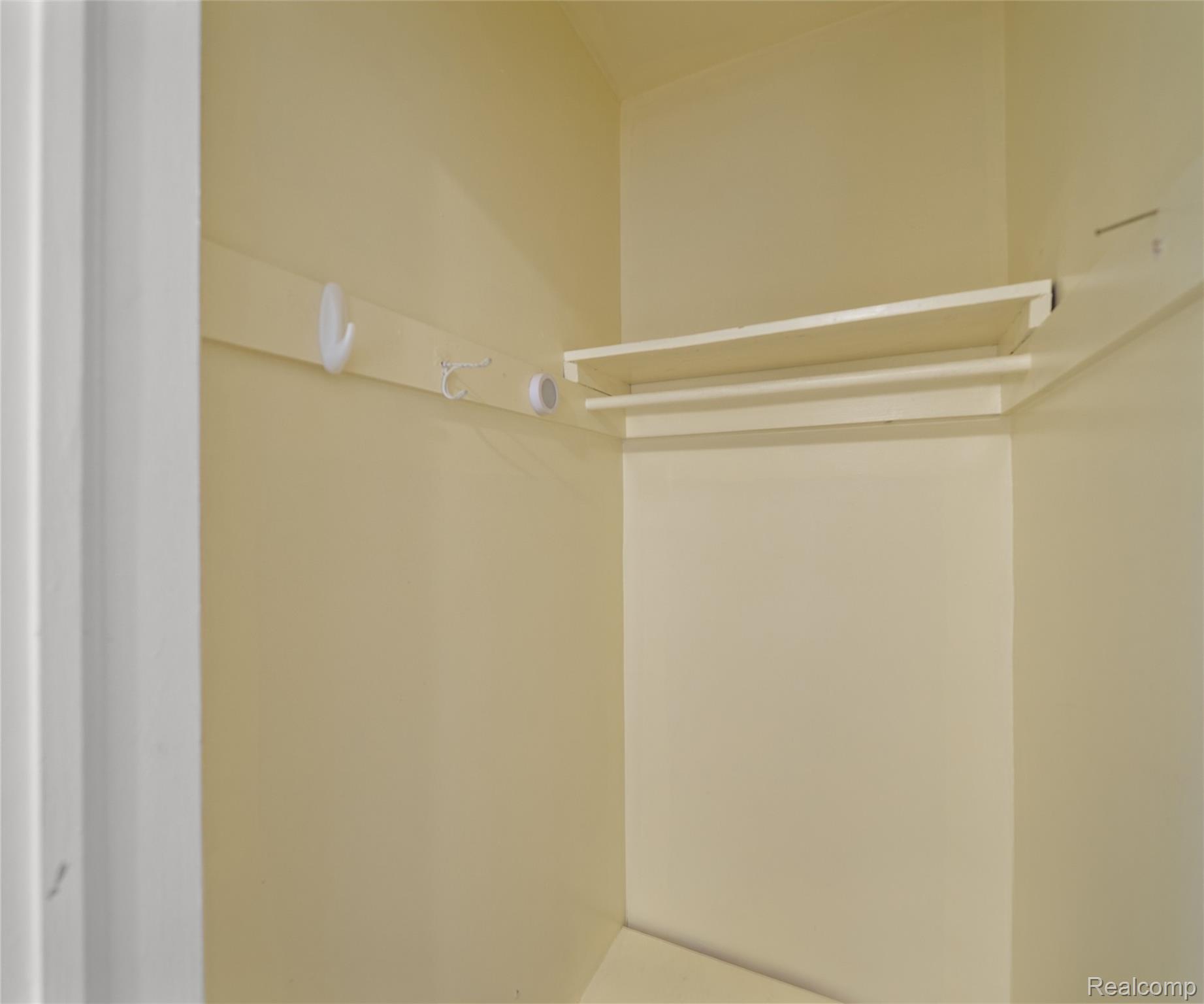 2017 Harding Avenue Property Photo 16