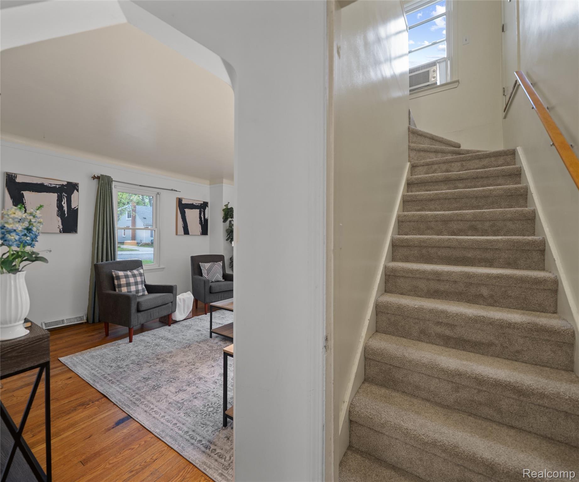 2017 Harding Avenue Property Photo 24