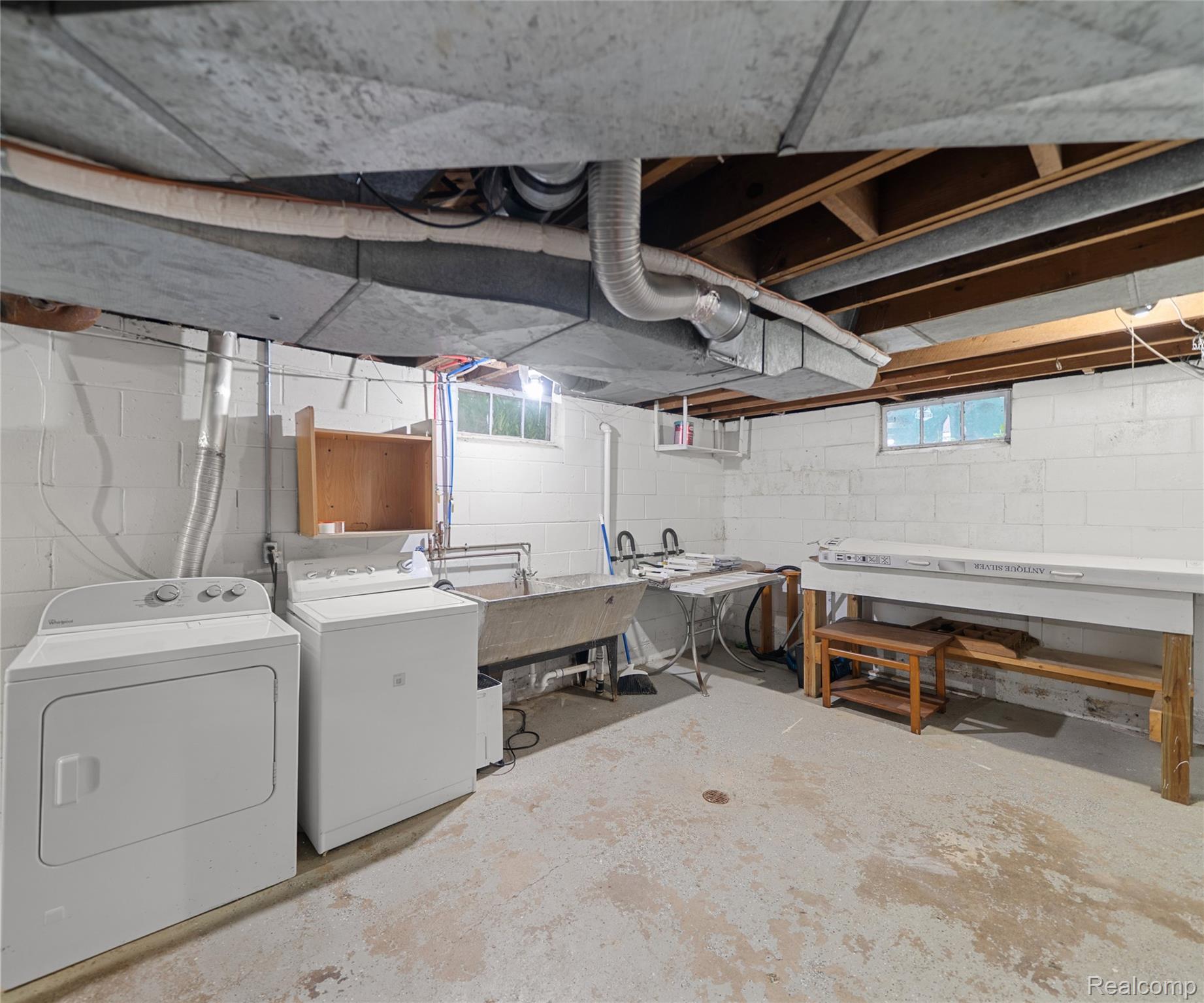 2017 Harding Avenue Property Photo 31