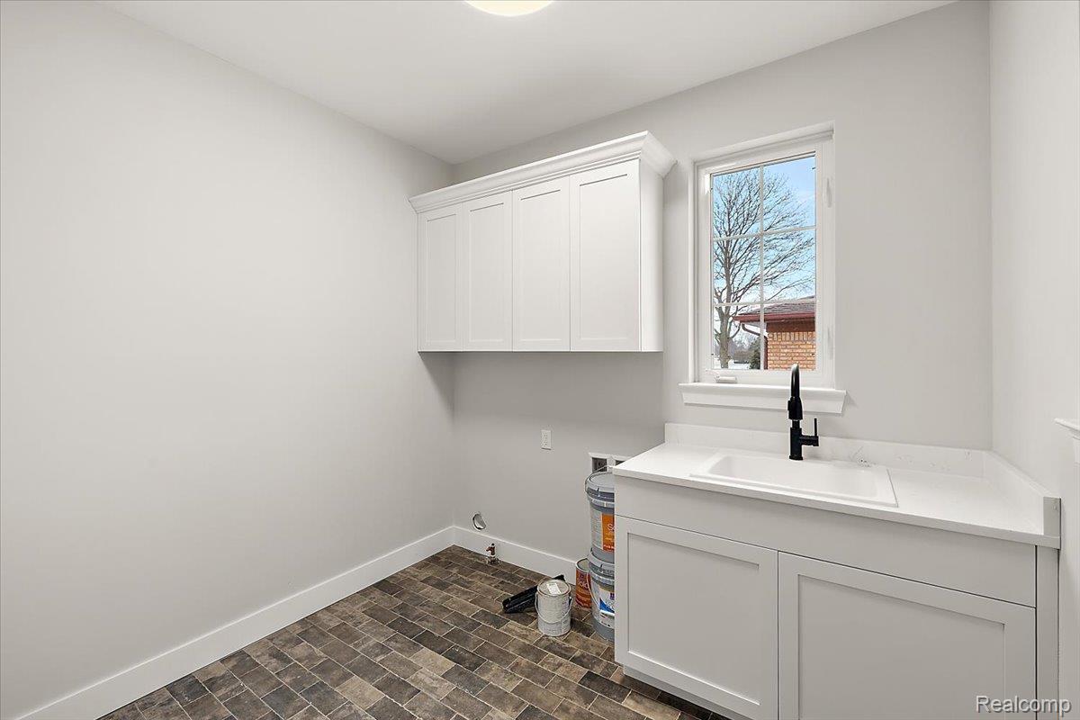 53650 Romeo Plank Road Property Photo 18