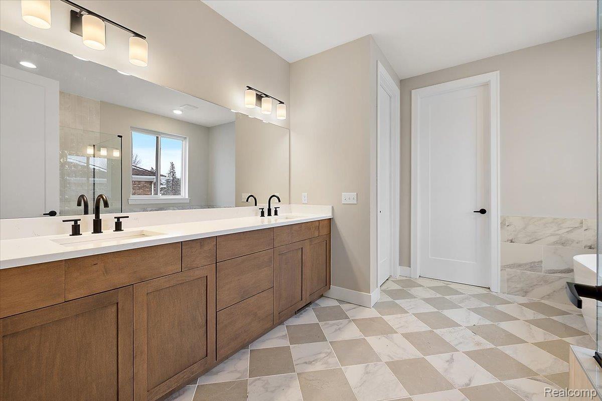 53650 Romeo Plank Road Property Photo 24