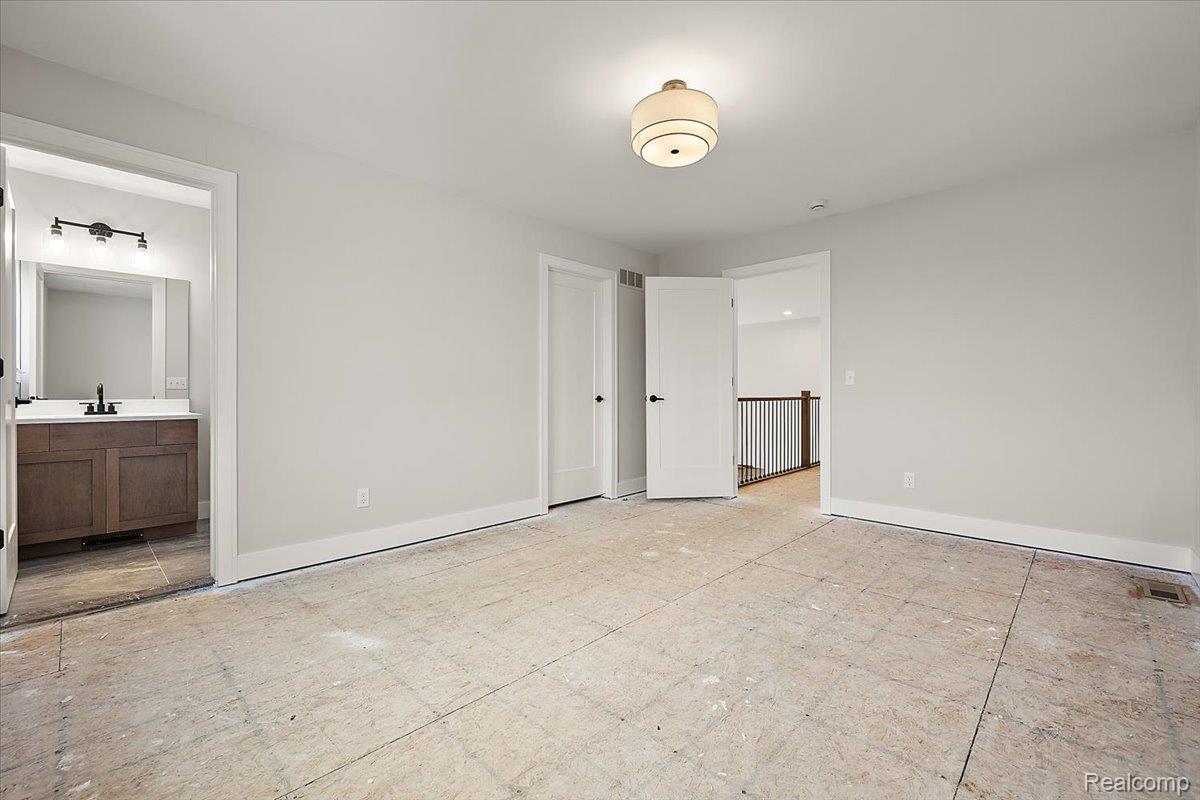 53650 Romeo Plank Road Property Photo 32