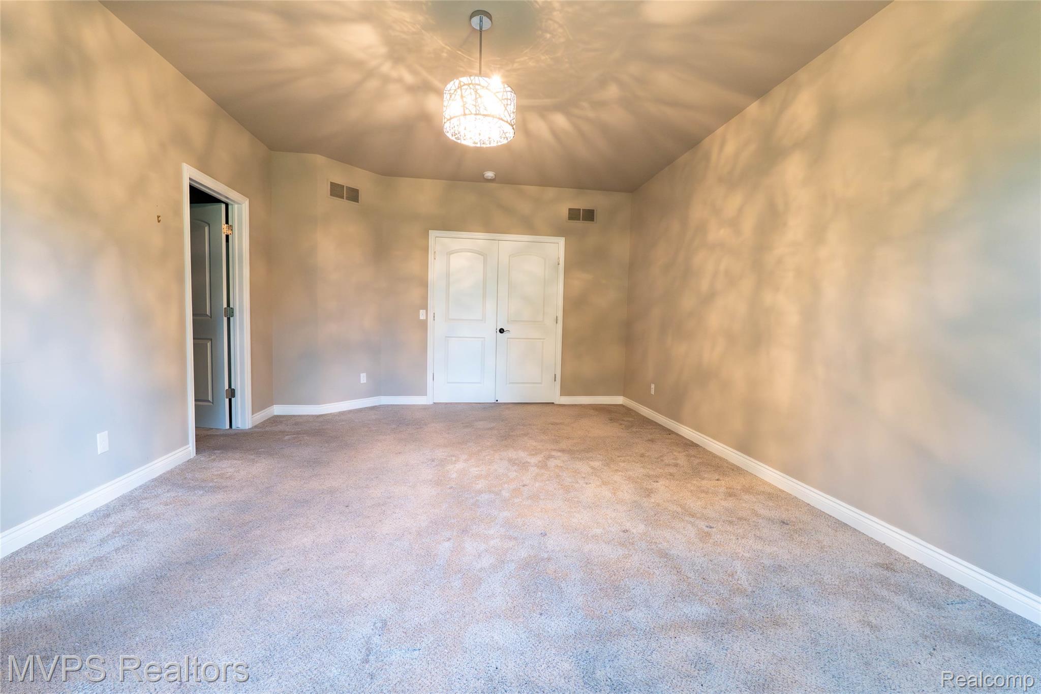 11240 29 Mile Road Property Photo 16