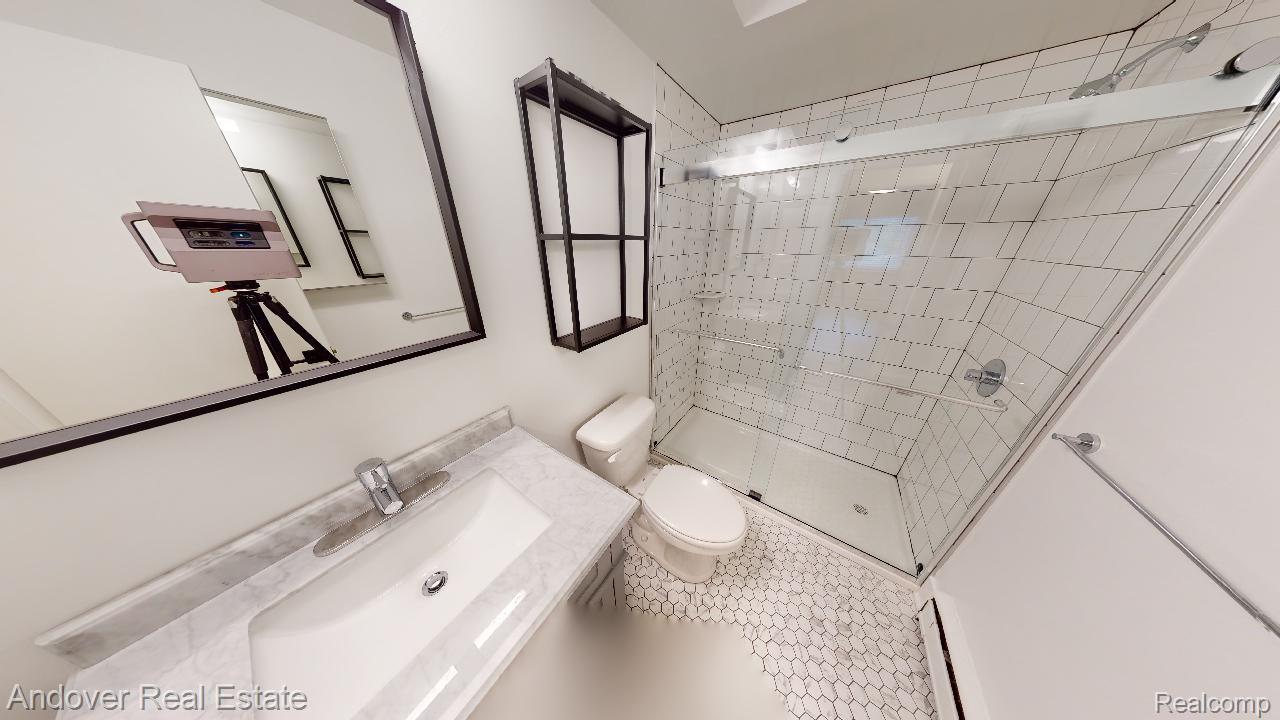 520 S Adams Road 5 Property Photo 14