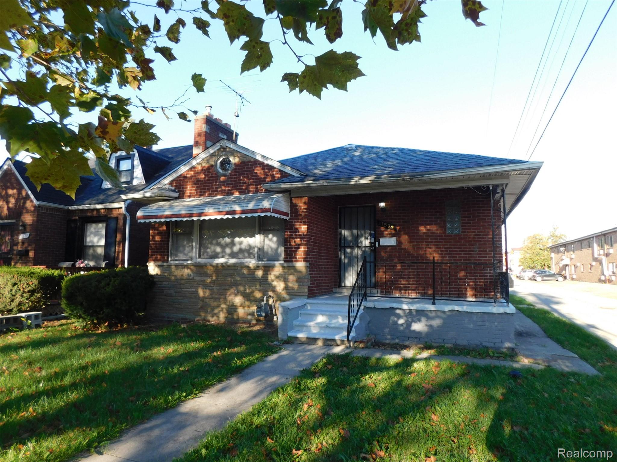 11539 Lakepointe Street Property Photo 1