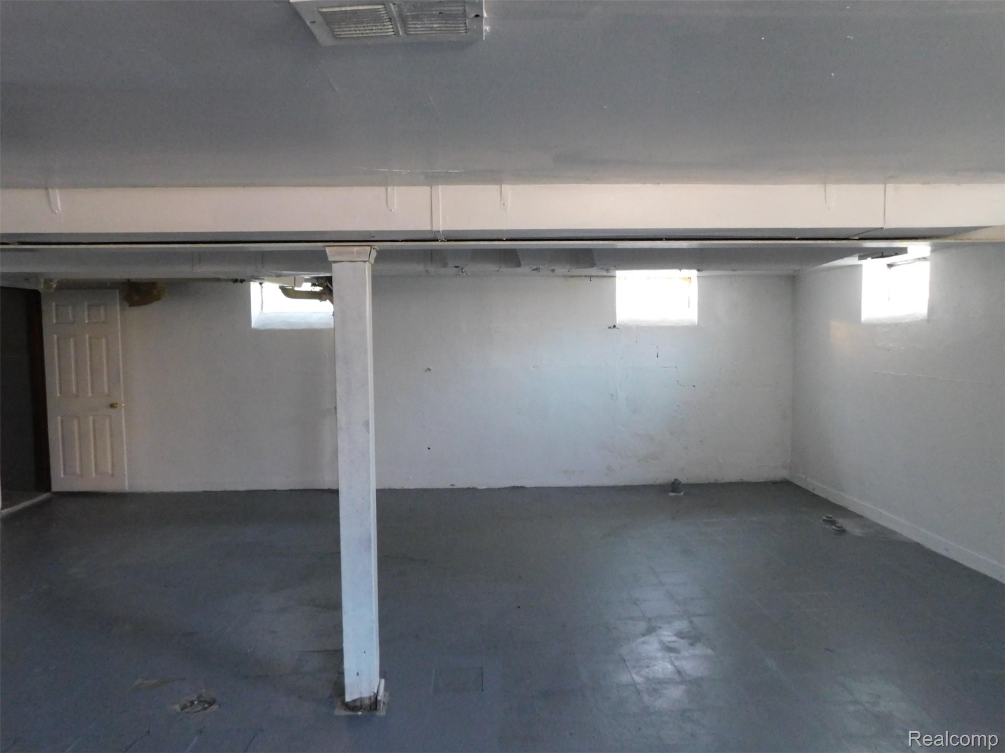 11539 Lakepointe Street Property Photo 10
