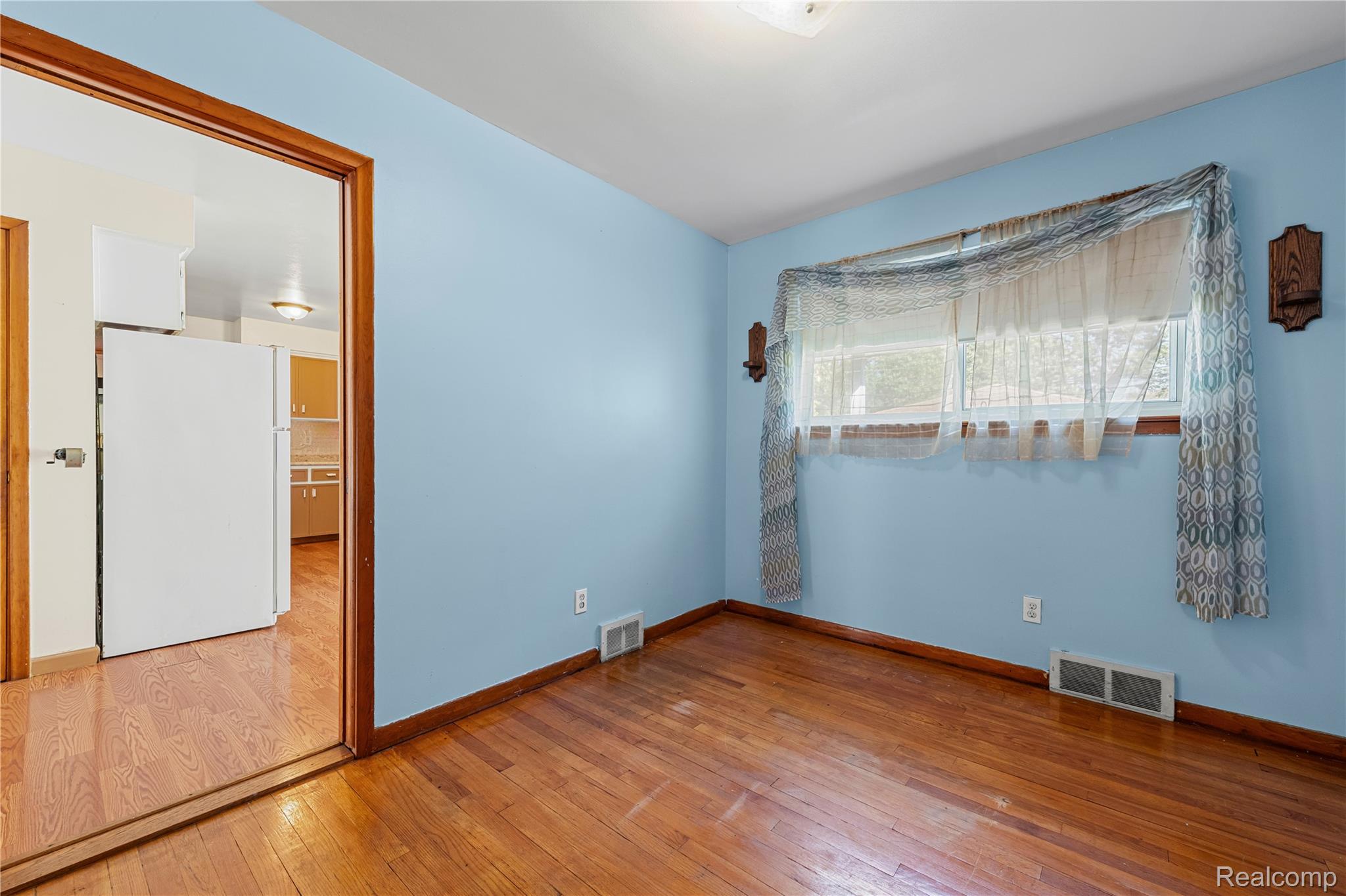 24544 Patricia Avenue Property Photo 14