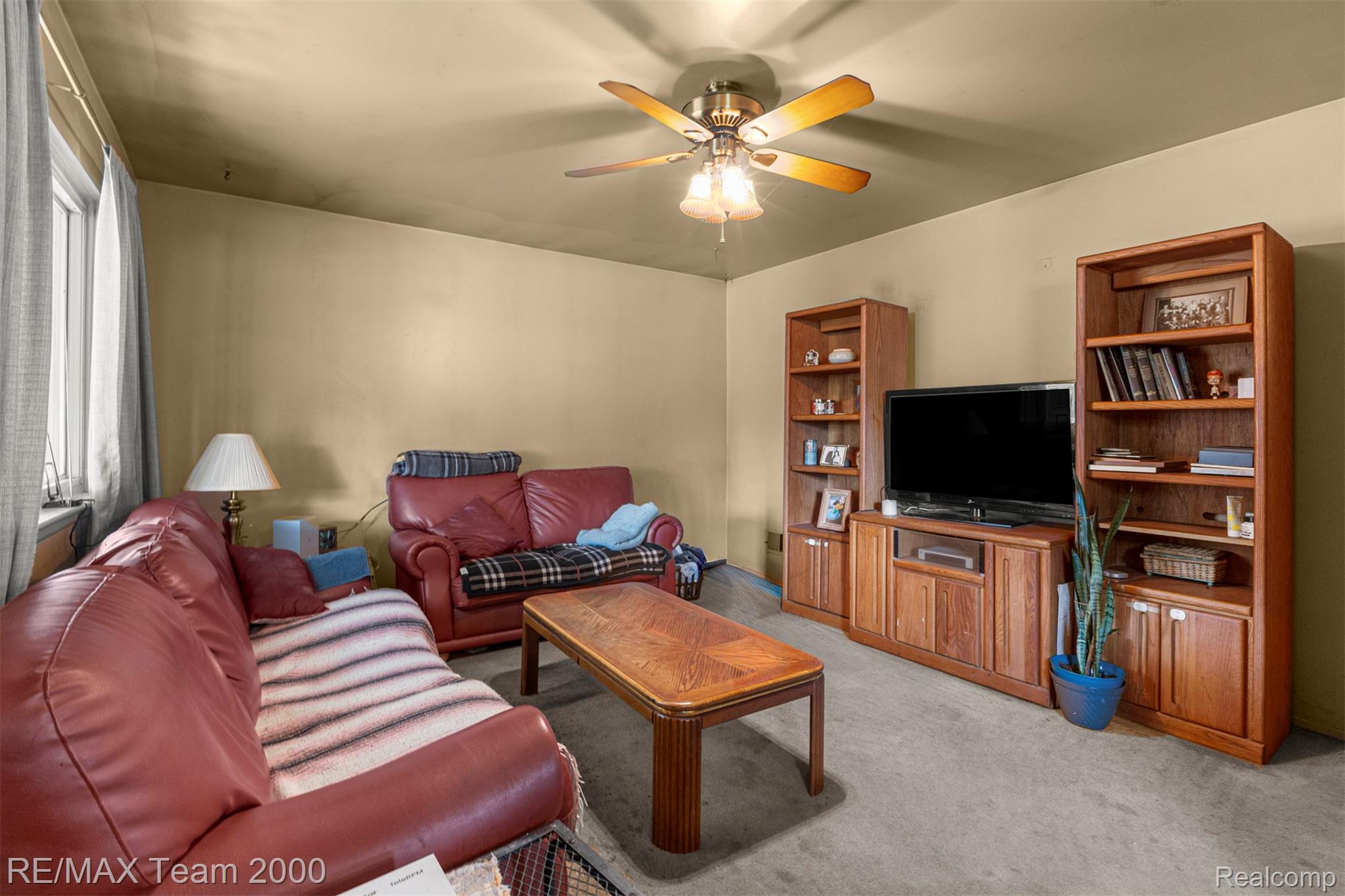 5622 Campbell Street Property Photo 3
