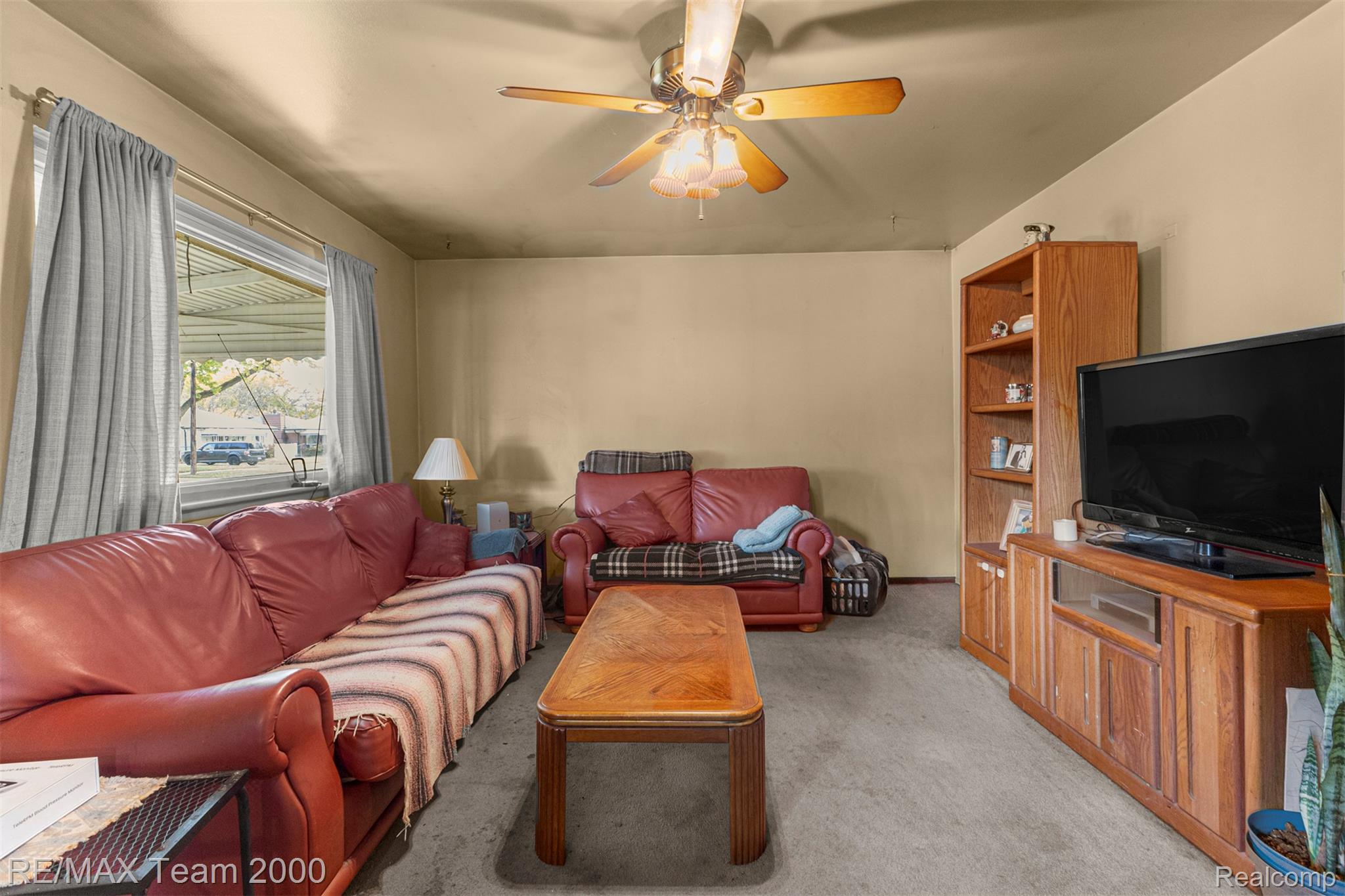5622 Campbell Street Property Photo 4