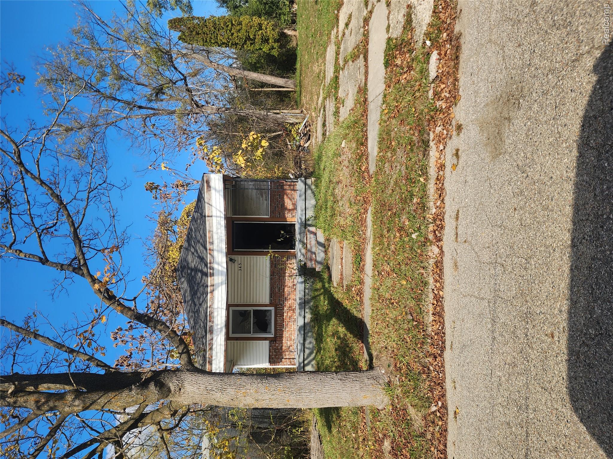 345 E Austin Avenue Property Photo 1
