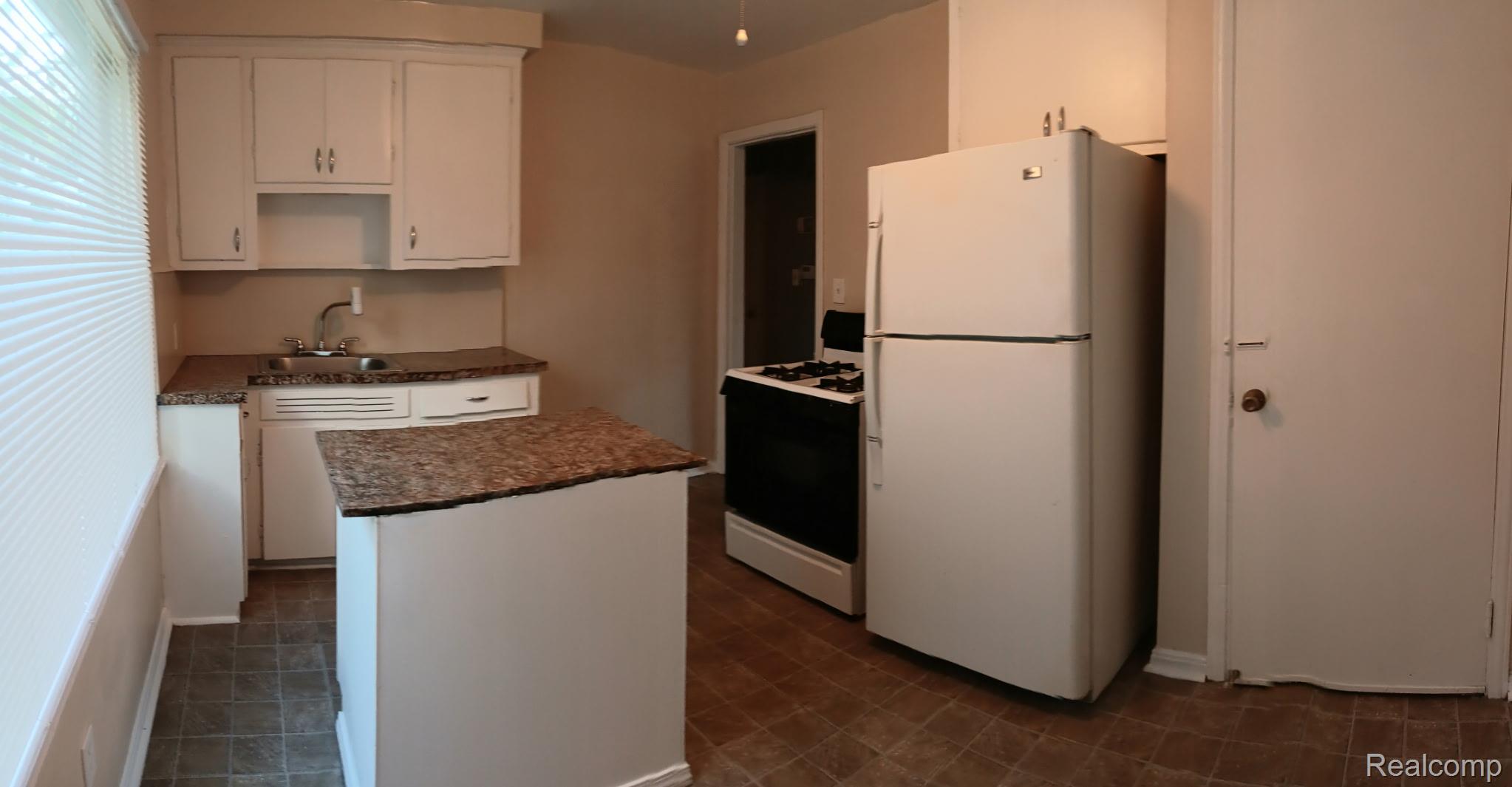 9250 Plainview Property Photo 6
