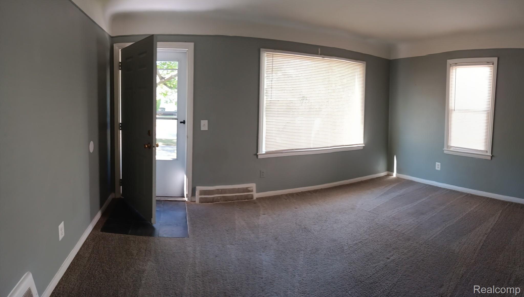 9250 Plainview Property Photo 8