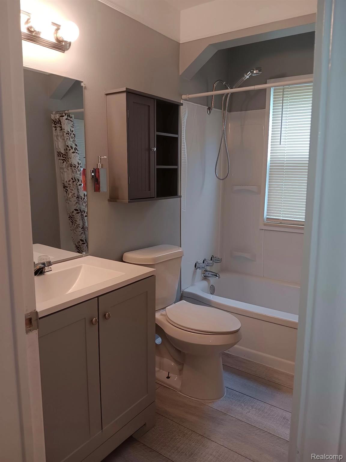 9251 Plainview Property Photo 9