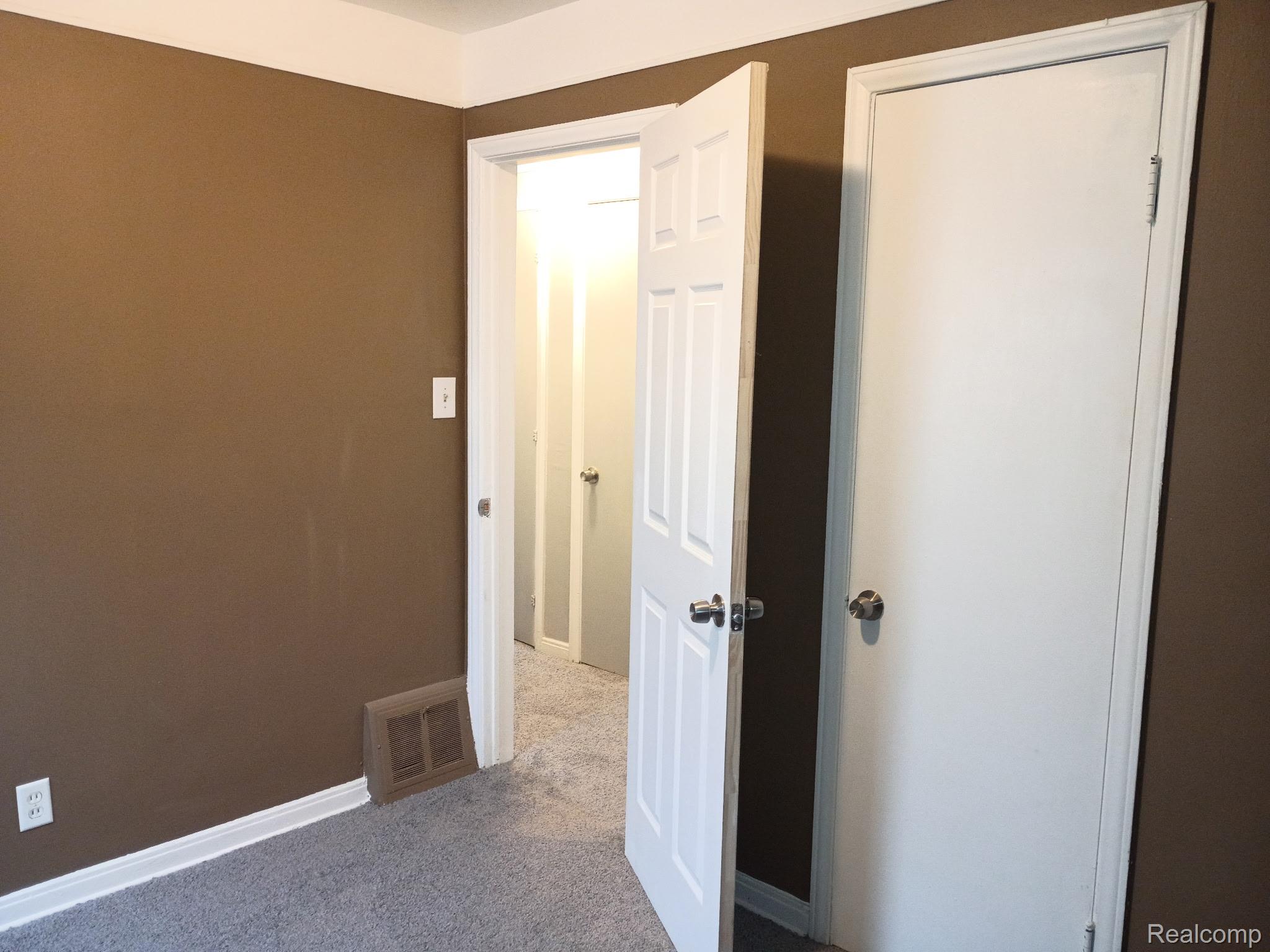 9251 Plainview Property Photo 12