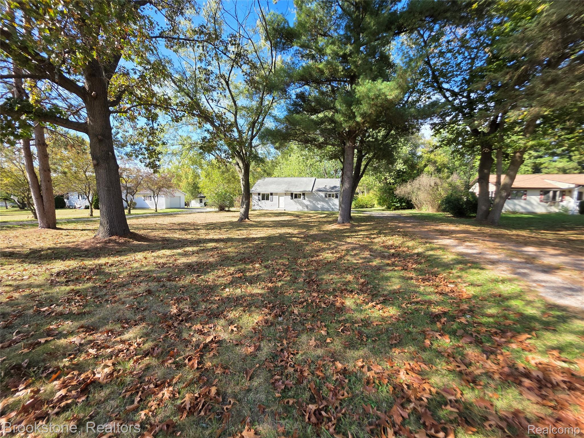 7385 N Lewis Road Property Photo 7