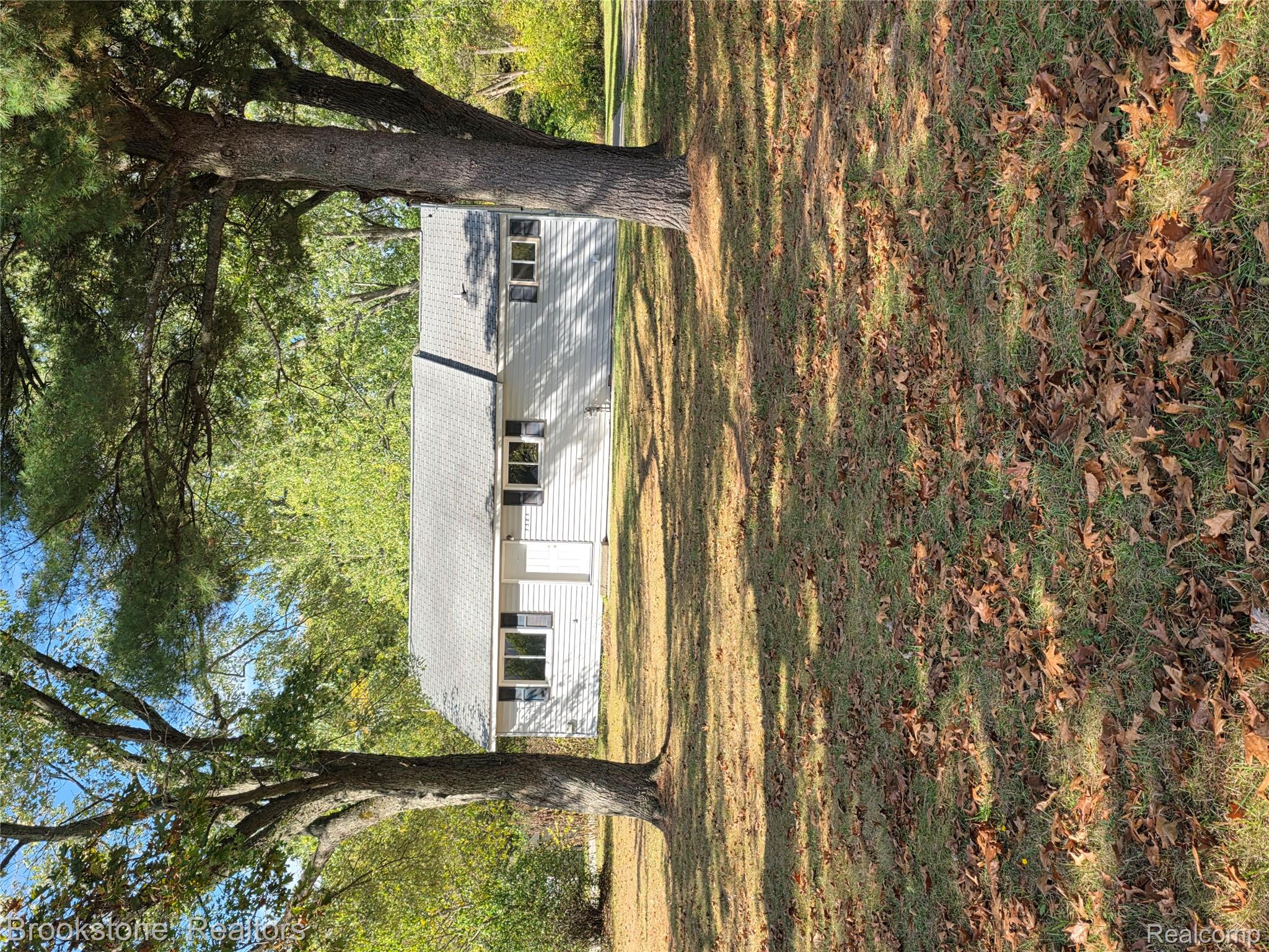 7385 N Lewis Road Property Photo 8
