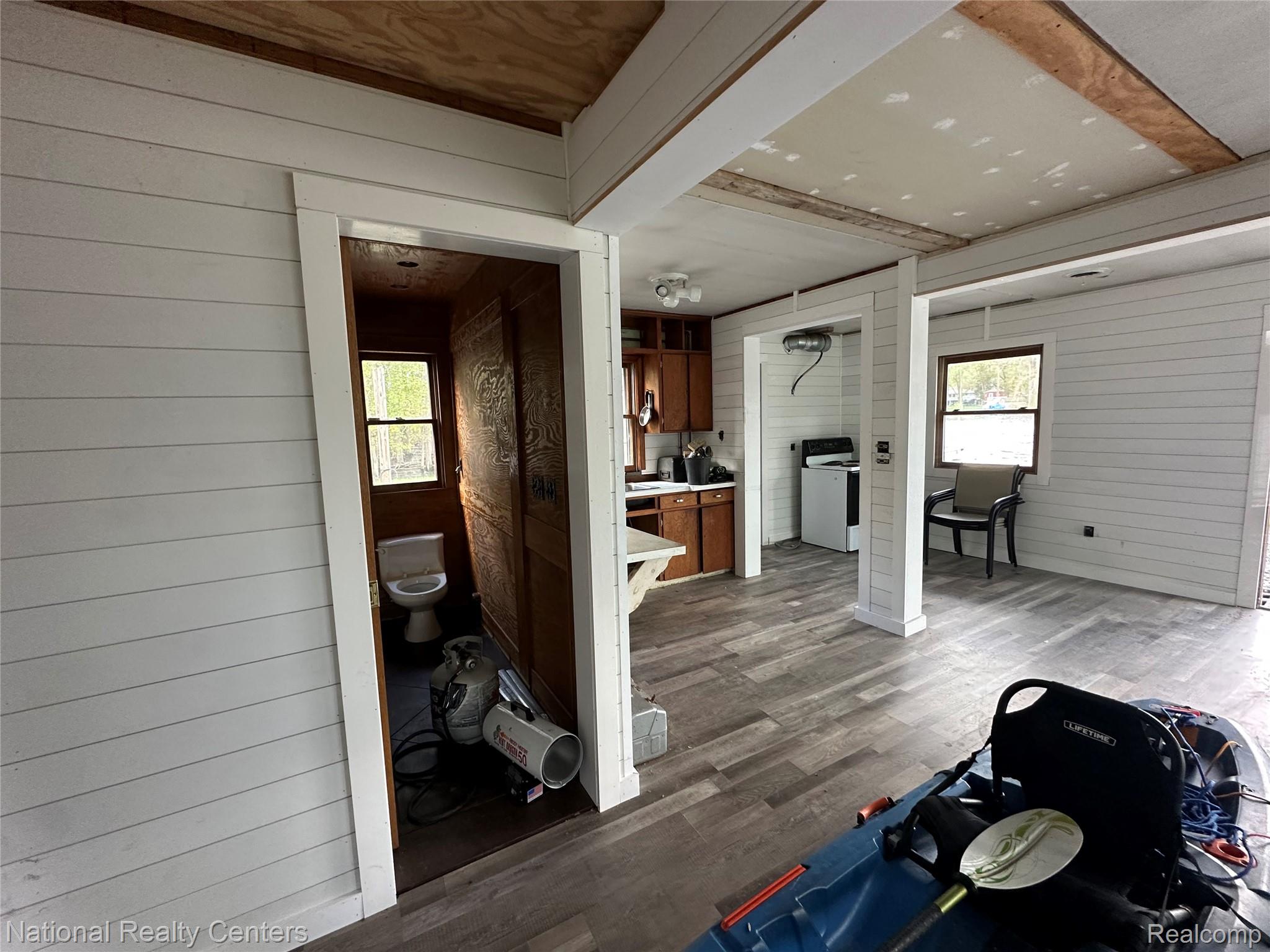 12063 Kirby Lane Property Photo 13