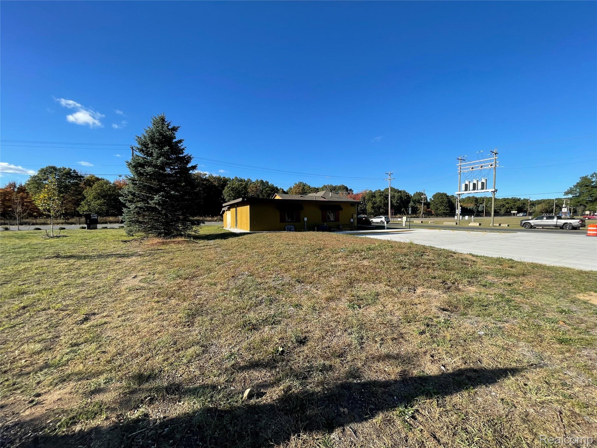 19169 Us Highway 12 Property Photo 8