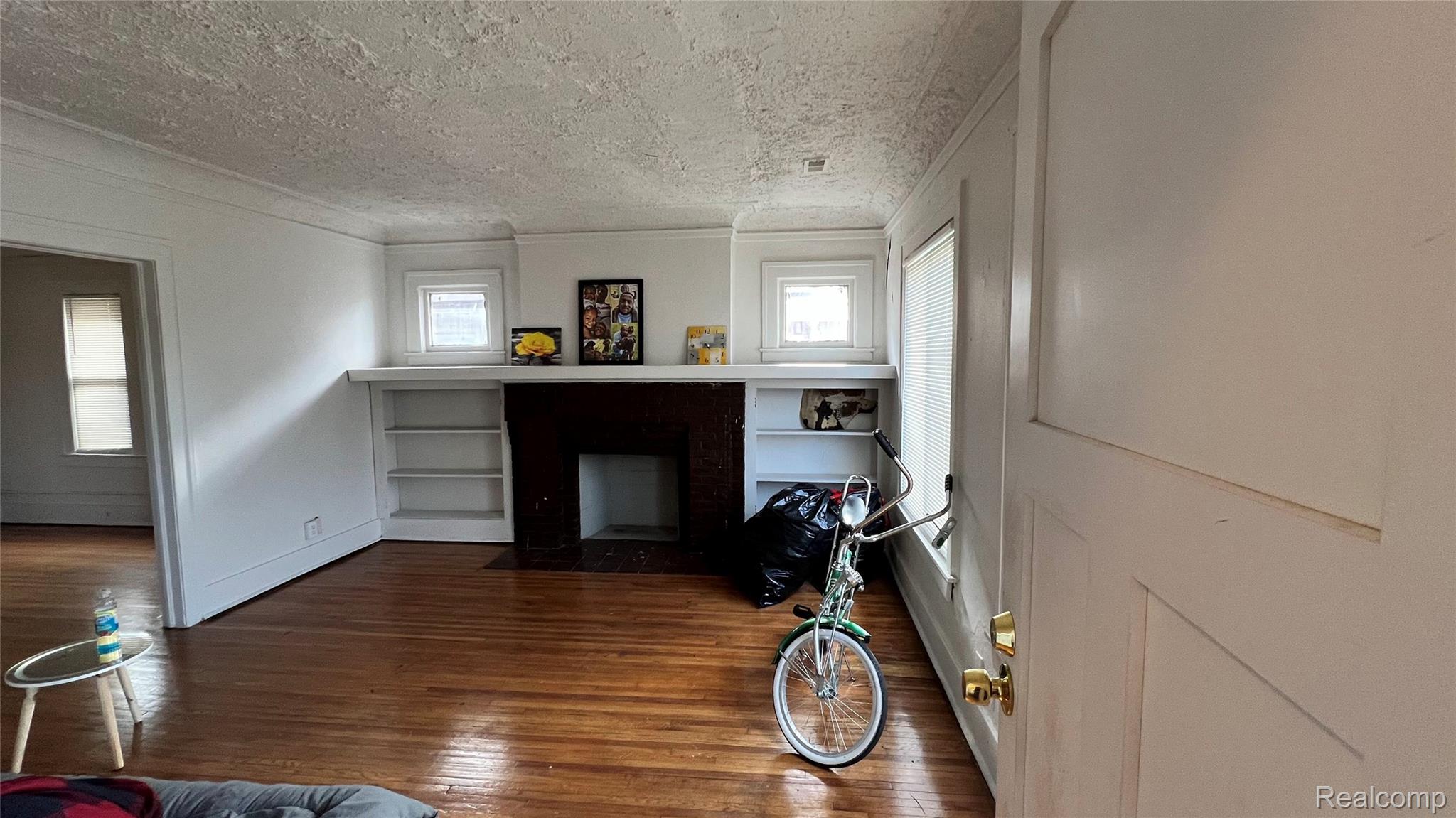 4901 Whitfield Street Property Photo 6