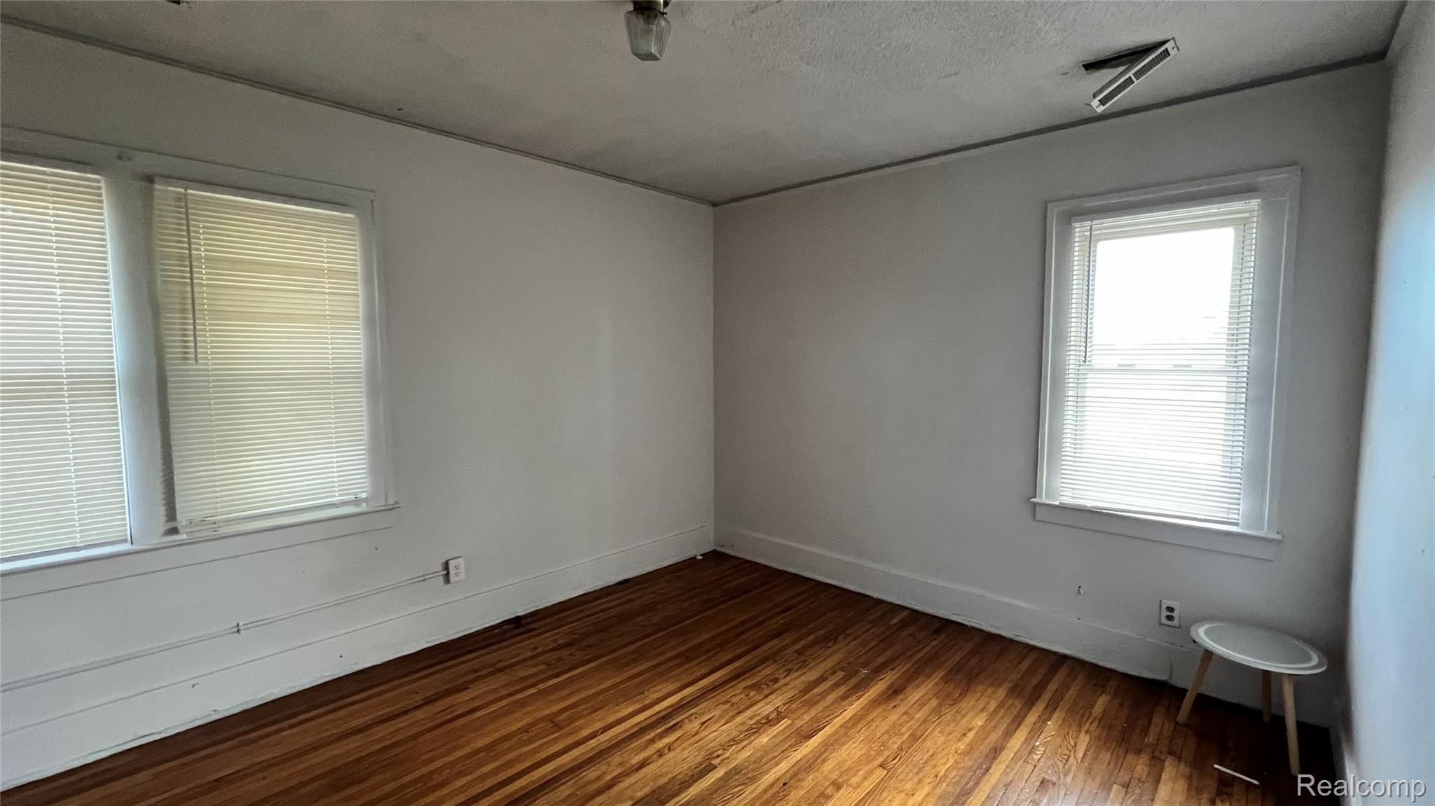 4901 Whitfield Street Property Photo 16