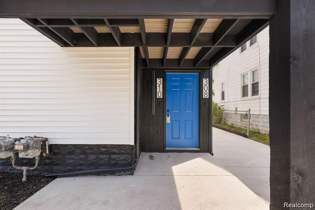 310 E Harry Avenue Property Photo 2