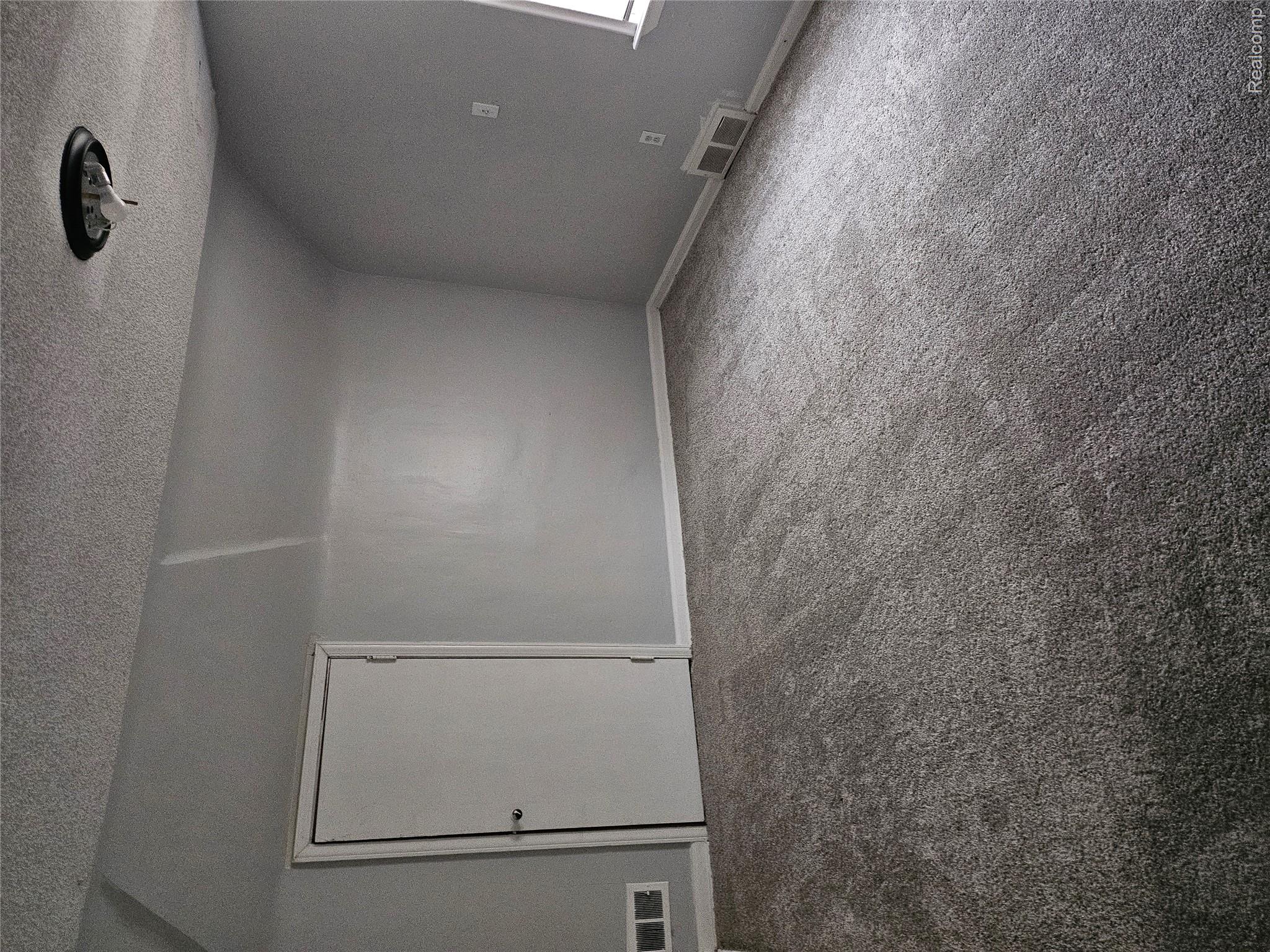 11627 Grayton Street Property Photo 17