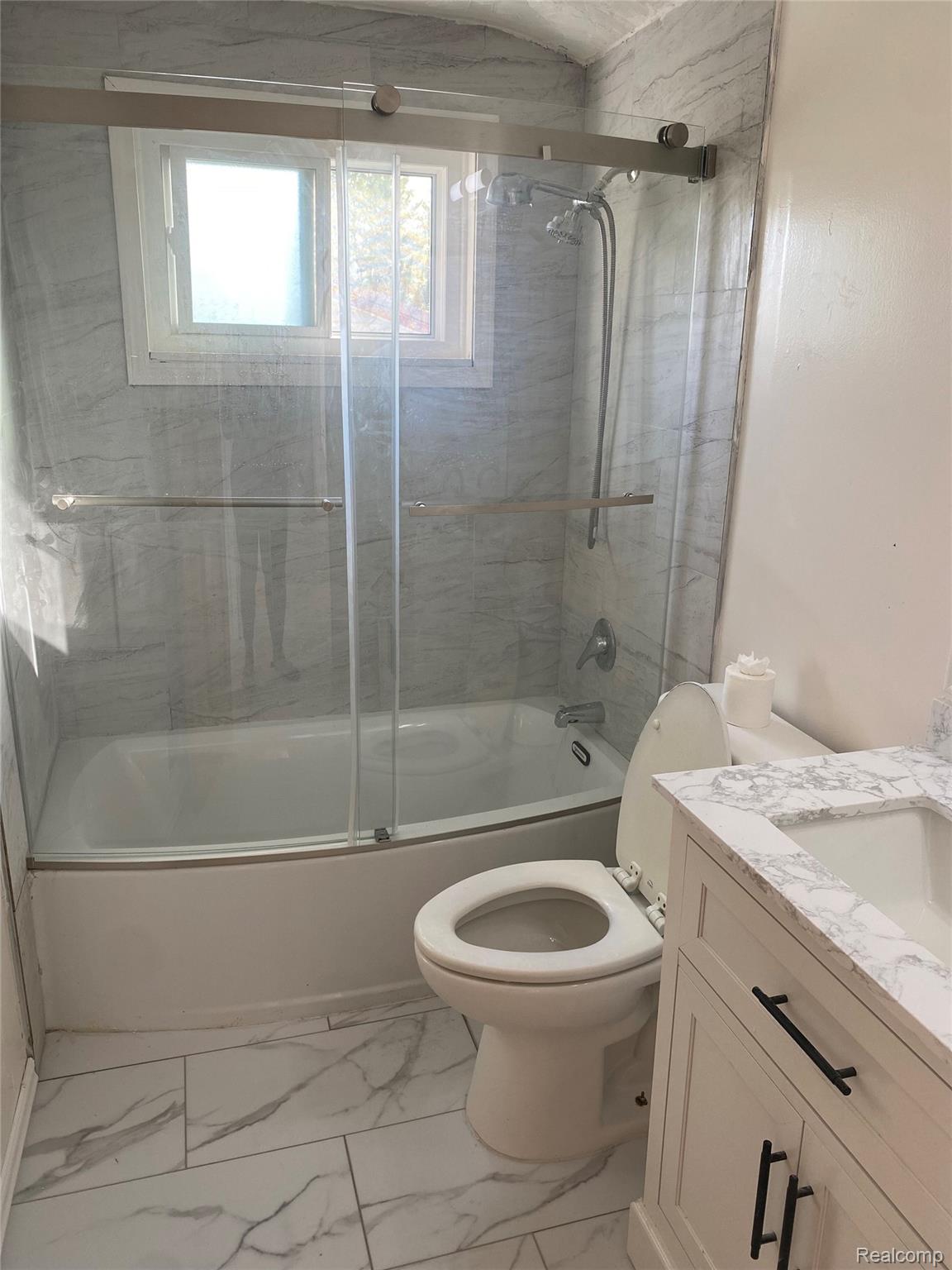 1432 Charwood Road Property Photo 2