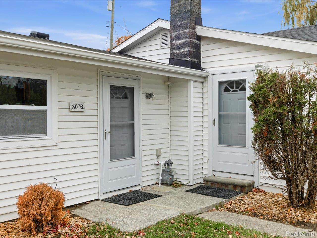 3076 Krafft Road Property Photo 5