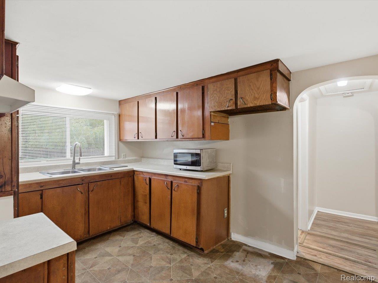 3076 Krafft Road Property Photo 11