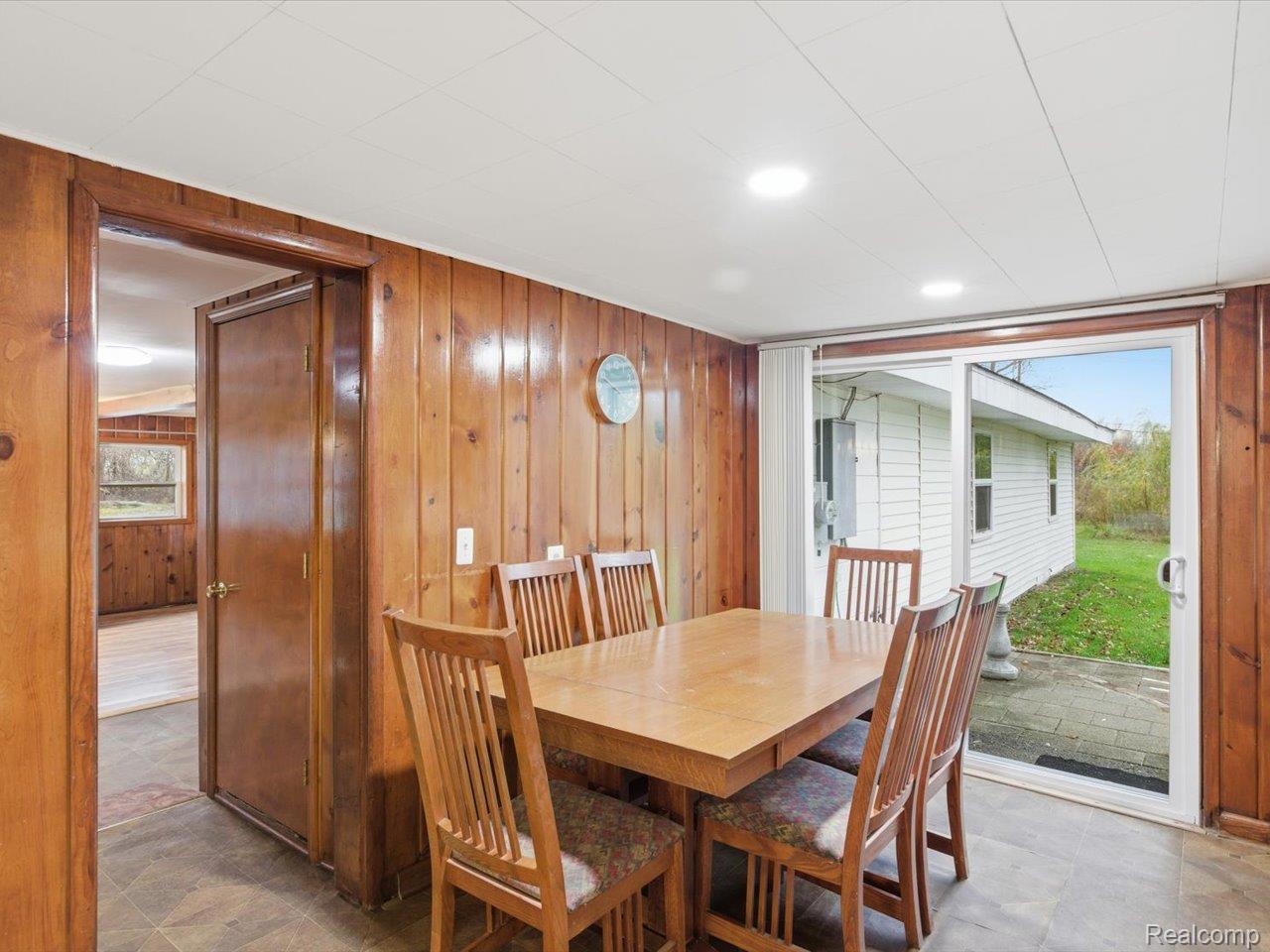 3076 Krafft Road Property Photo 17