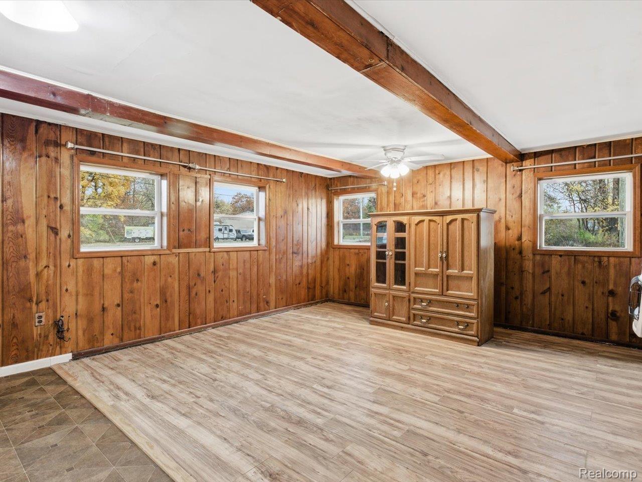 3076 Krafft Road Property Photo 20