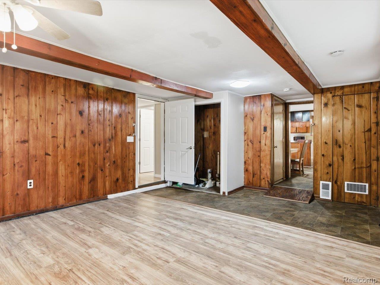 3076 Krafft Road Property Photo 21