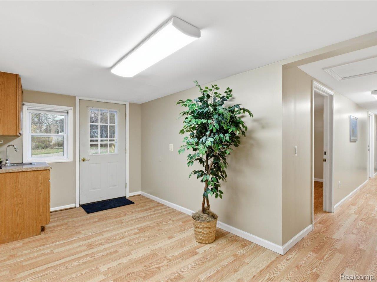 3076 Krafft Road Property Photo 22