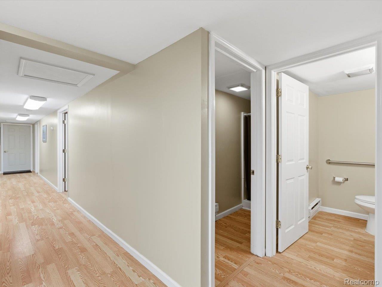3076 Krafft Road Property Photo 24