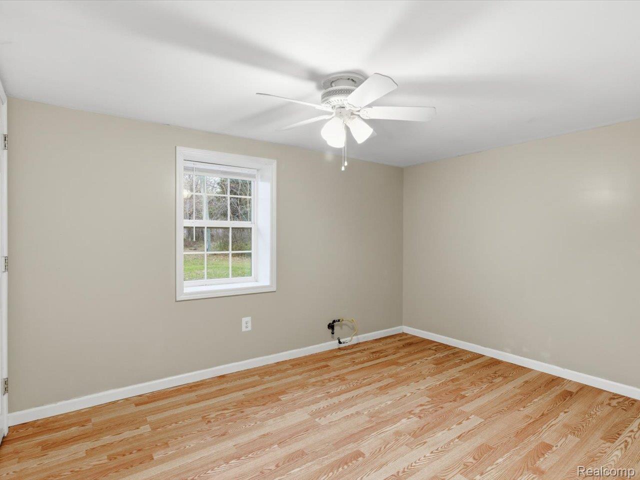 3076 Krafft Road Property Photo 25
