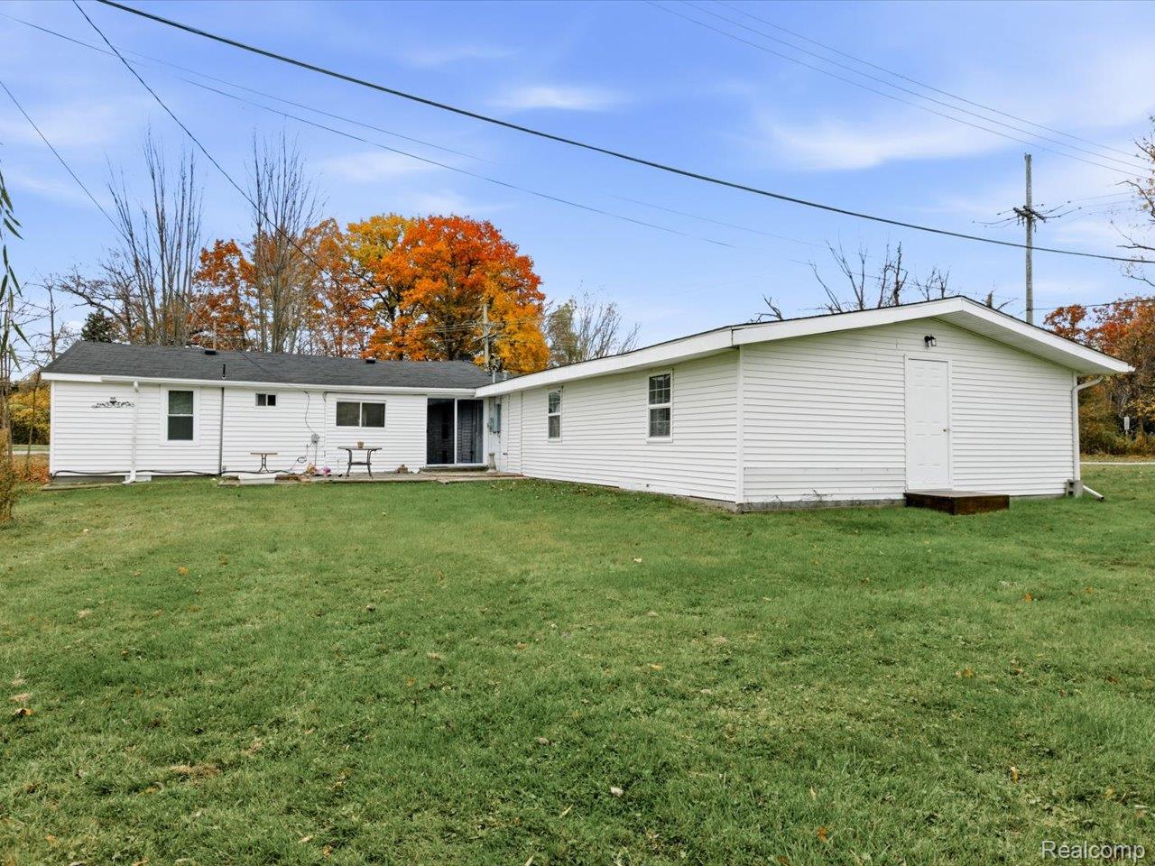 3076 Krafft Road Property Photo 31
