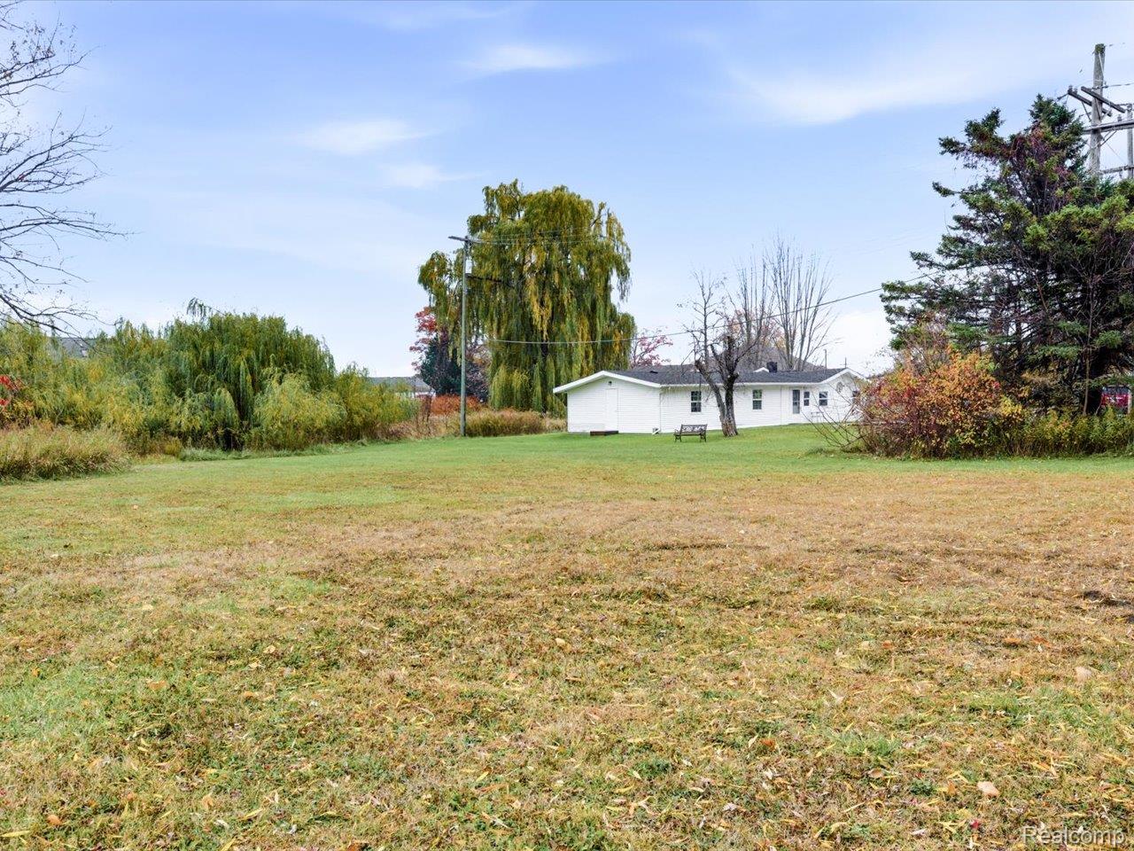 3076 Krafft Road Property Photo 34