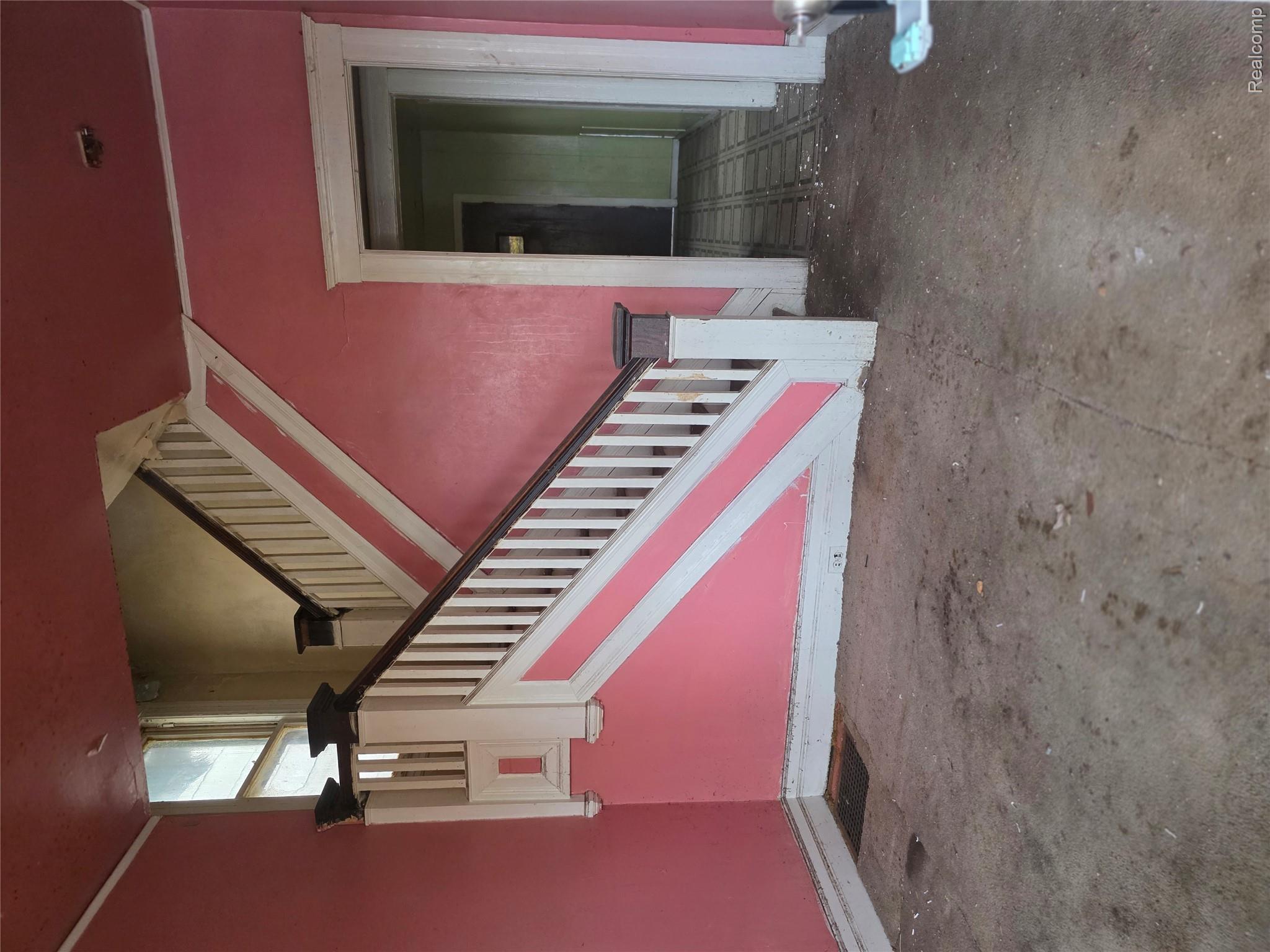 5852 Rohns Street Property Photo 3