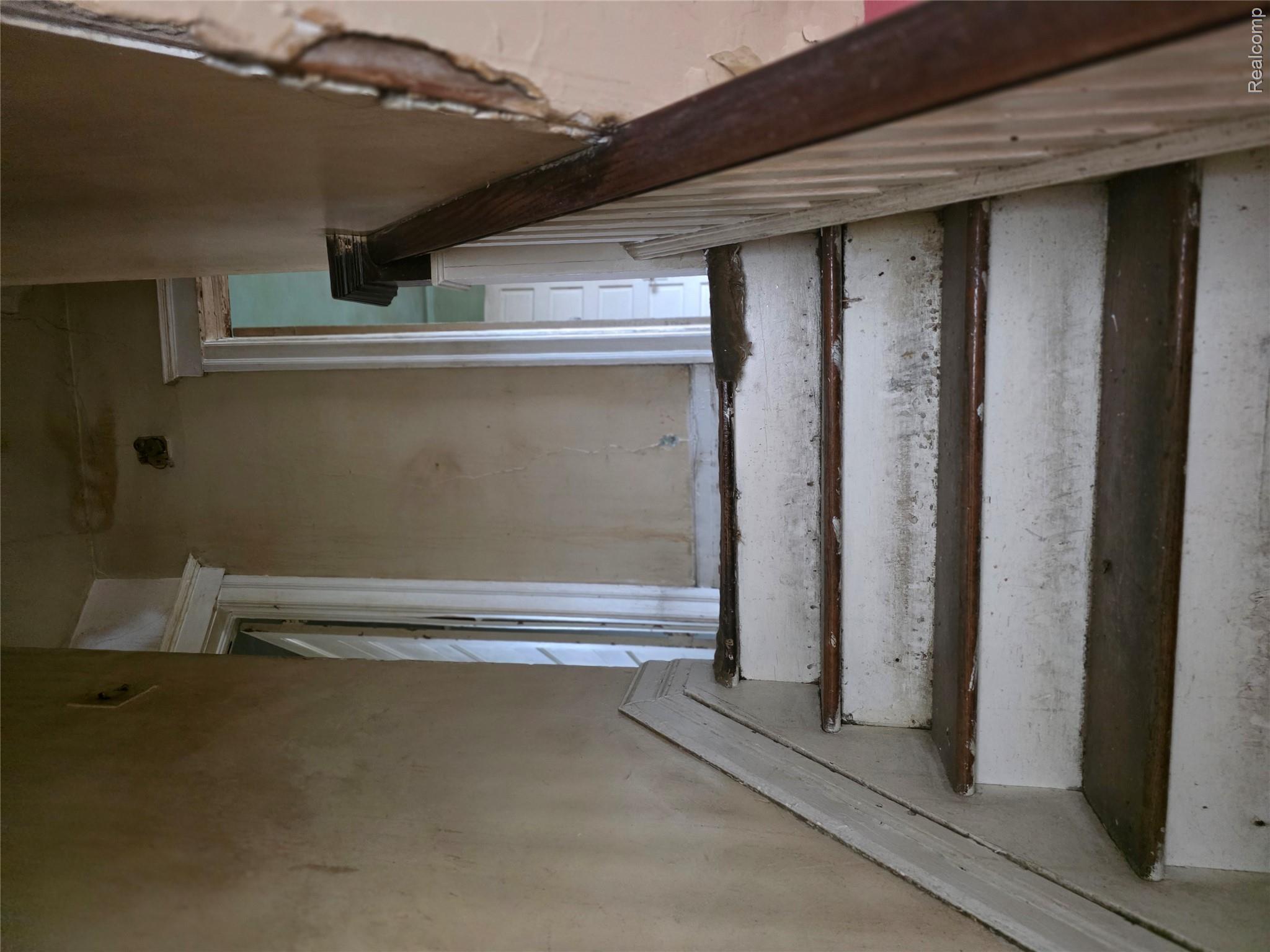 5852 Rohns Street Property Photo 9